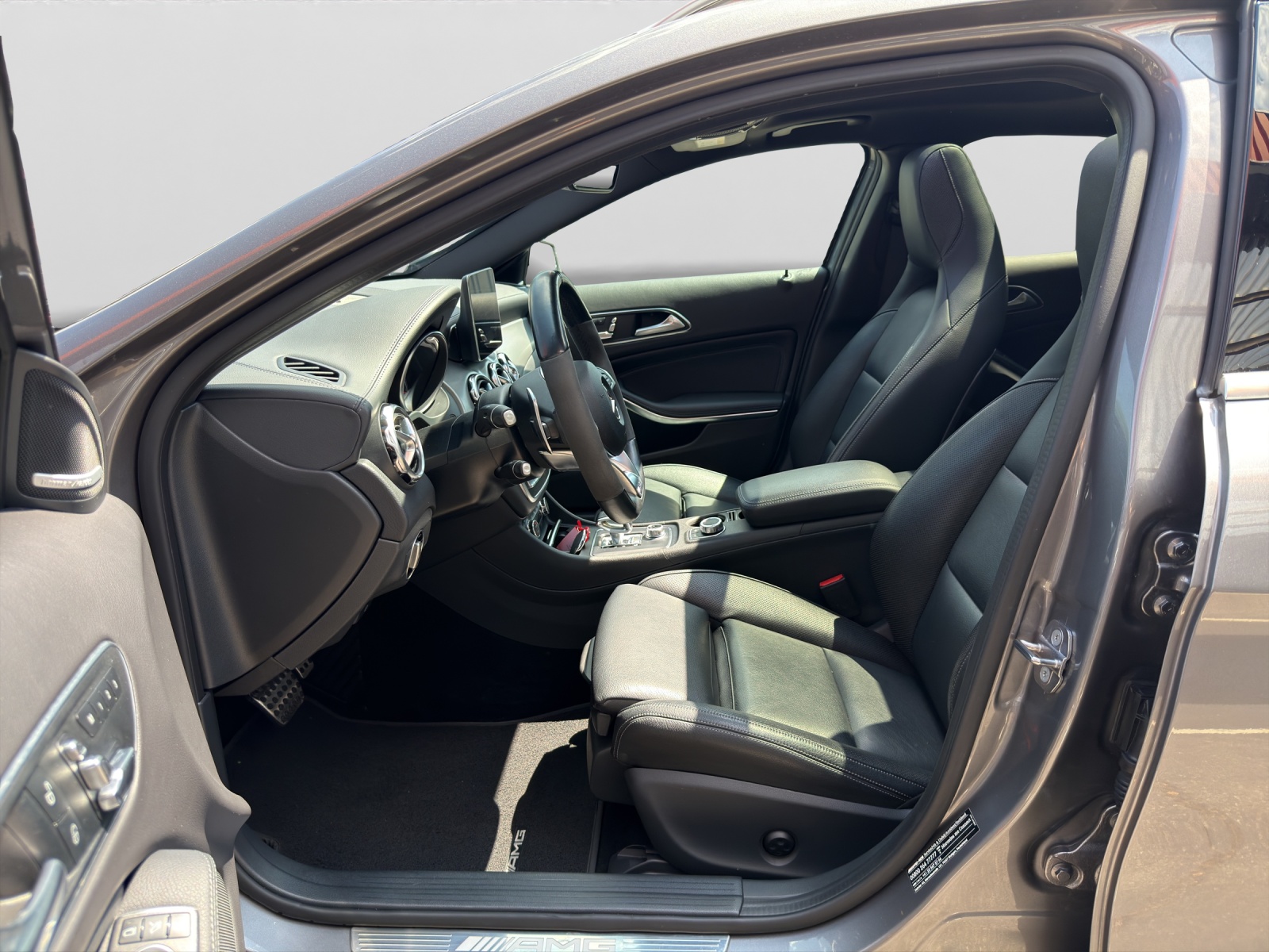 MERCEDES-BENZ GLA 45 AMG 4Matic 7G-DCT-image-8
