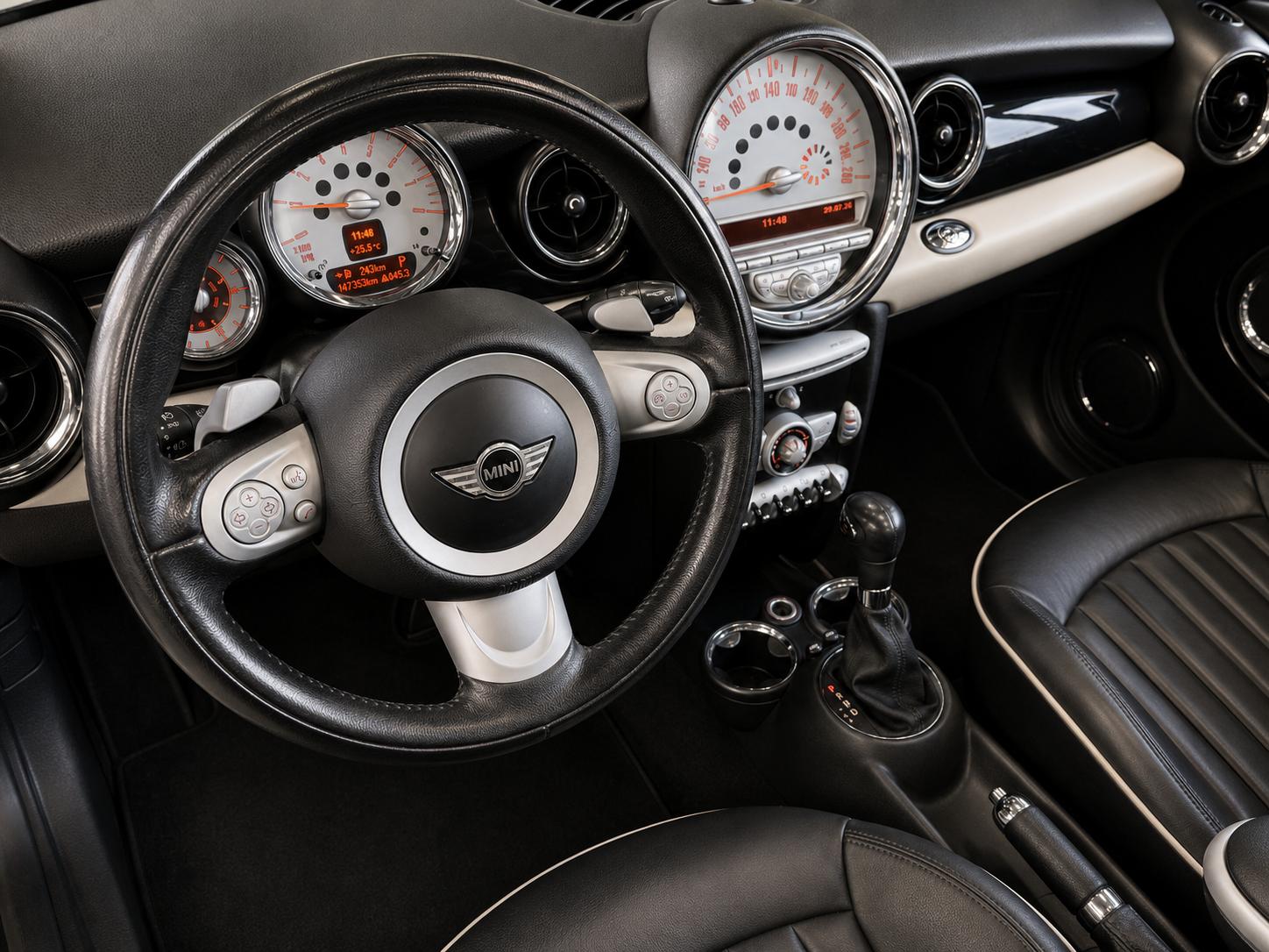 MINI Cooper S Cabriolet Steptronic-image-13