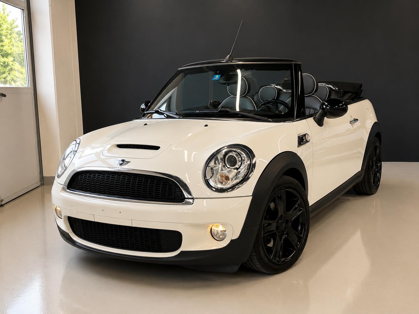 MINI Cooper S Cabriolet Steptronic-image-3