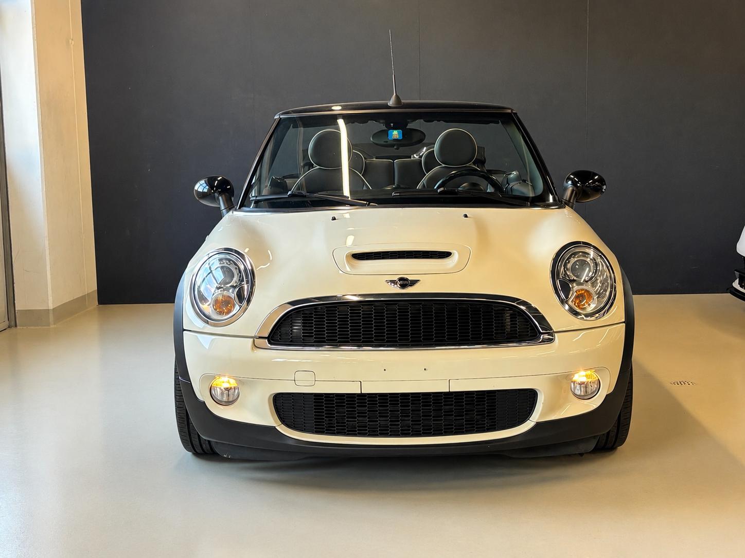 MINI Cooper S Cabriolet Steptronic-image-10