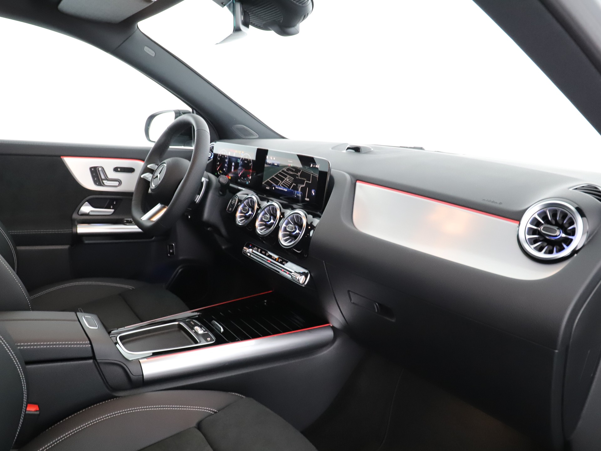 MERCEDES-BENZ GLA 200 Night Star 7G-D-image-11