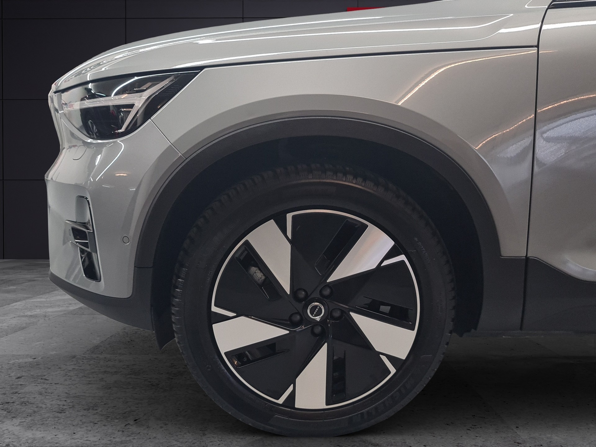 VOLVO C40 E80 Plus AWD-image-3