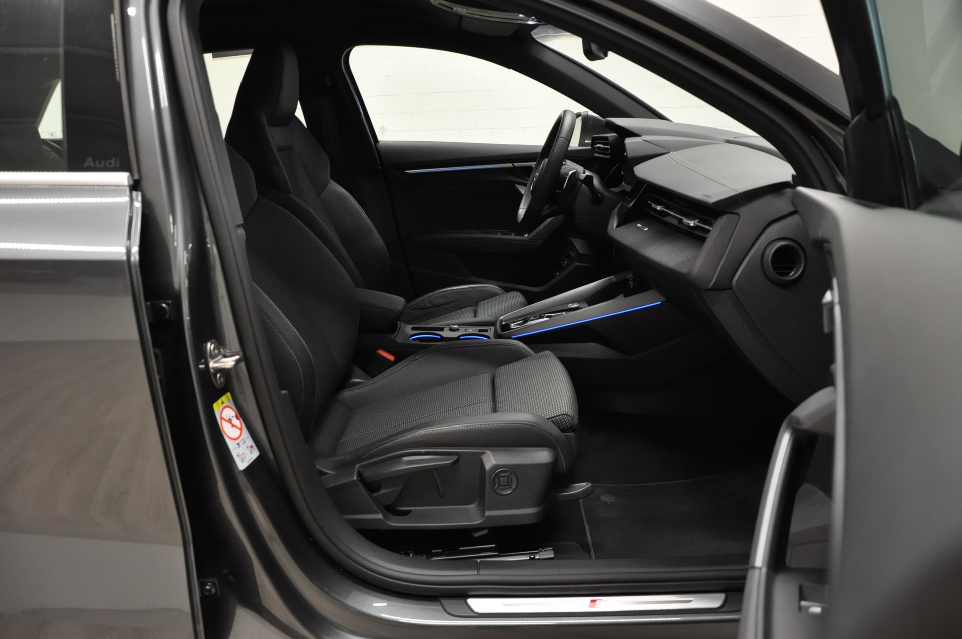 AUDI A3 Sportback 40 TFSI e advanced Attraction S-tronic-image-13