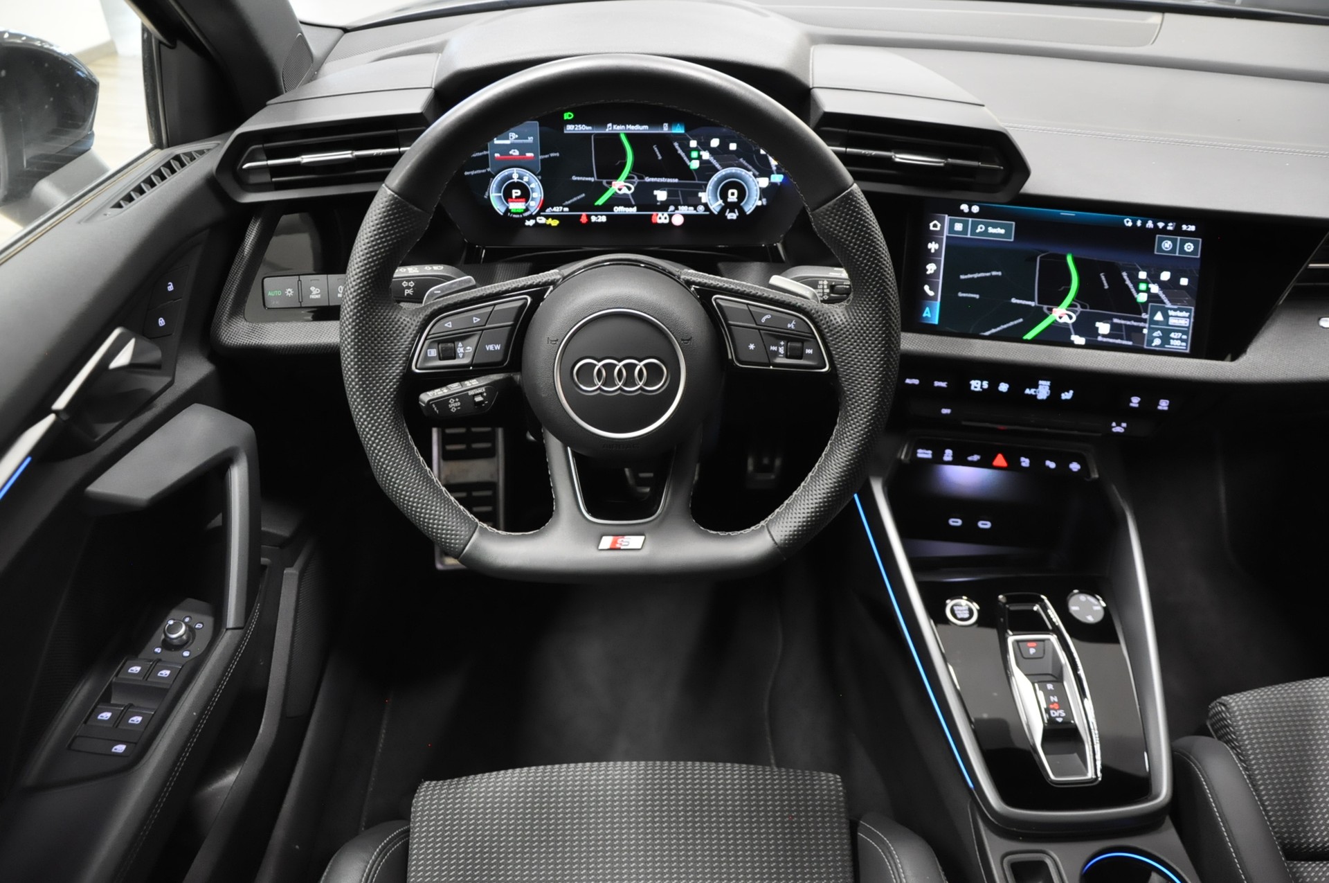 AUDI A3 Sportback 40 TFSI e advanced Attraction S-tronic-image-18