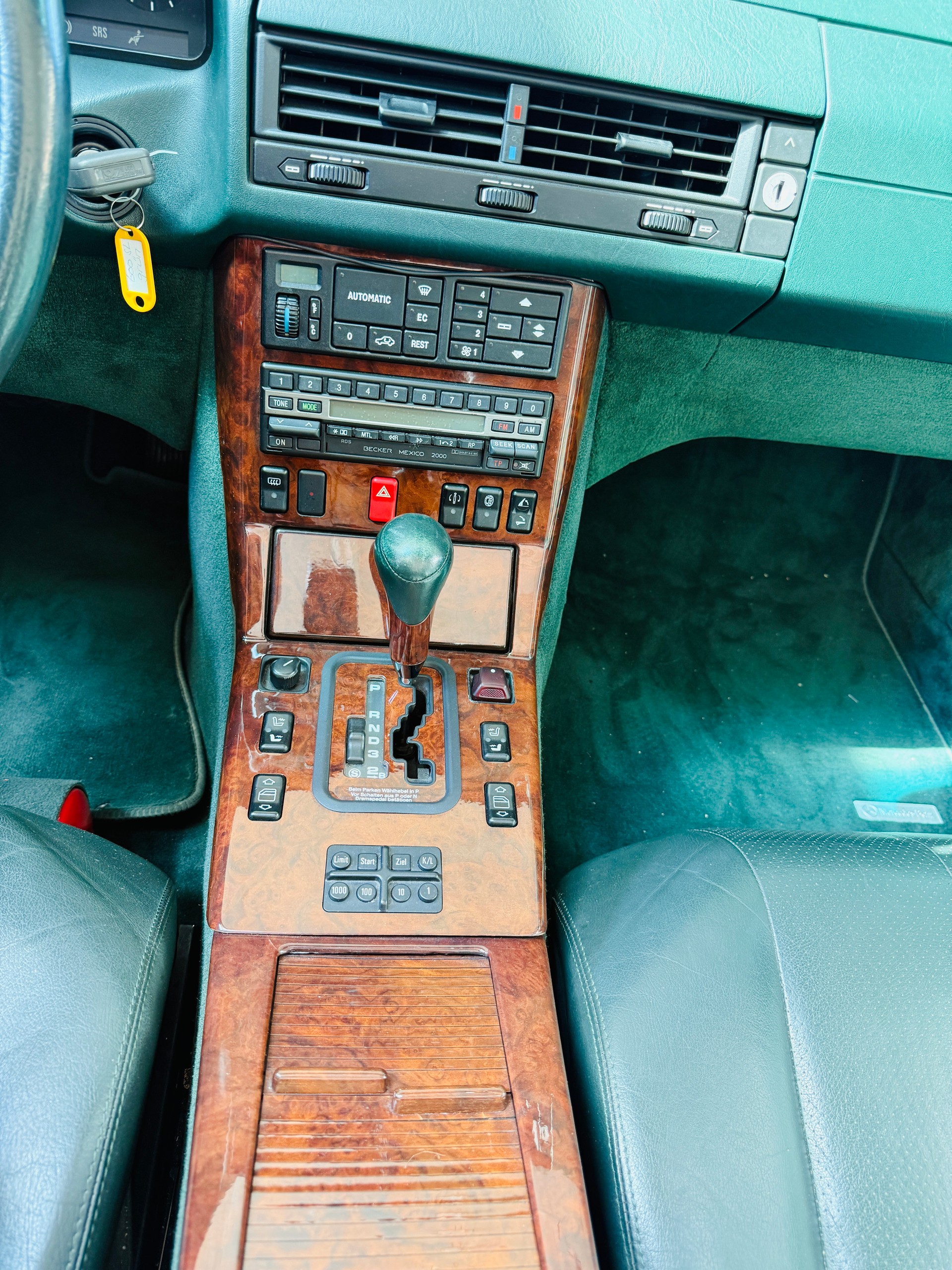 MERCEDES-BENZ SL 600 V12 Veteranenfahrzeug-image-11