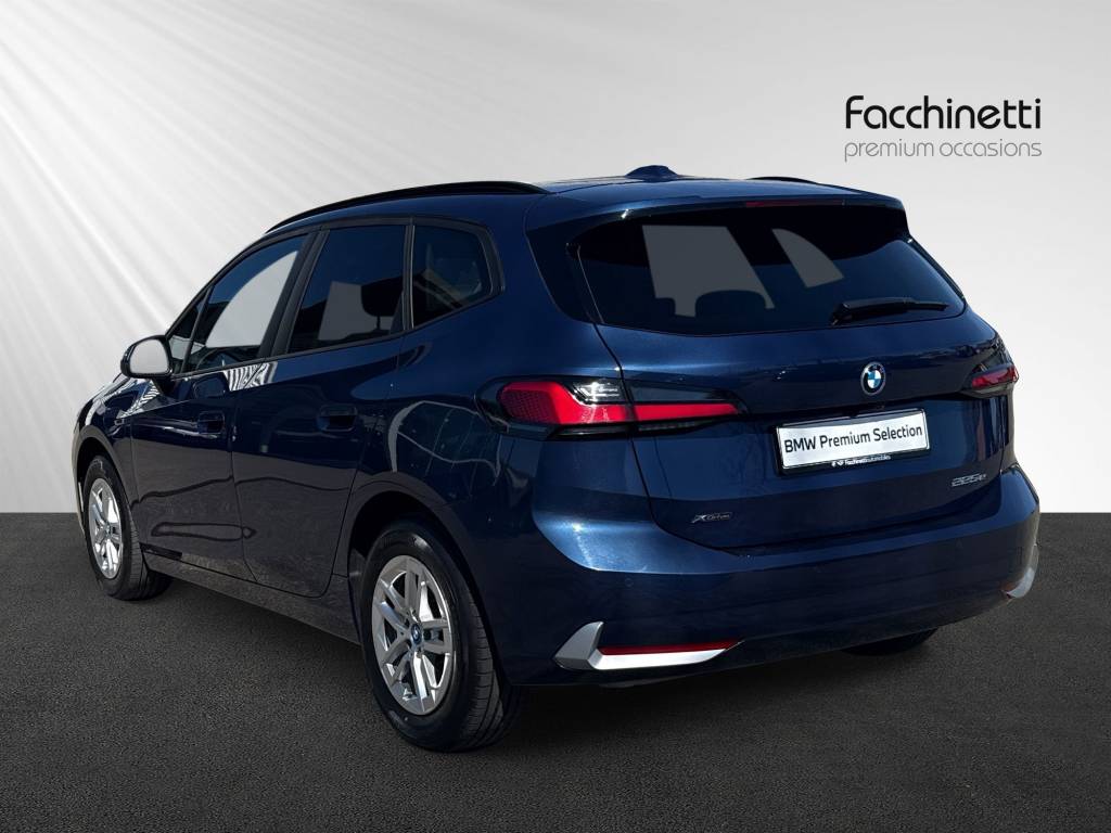 BMW 225e xDrive Active Tourer-image-3