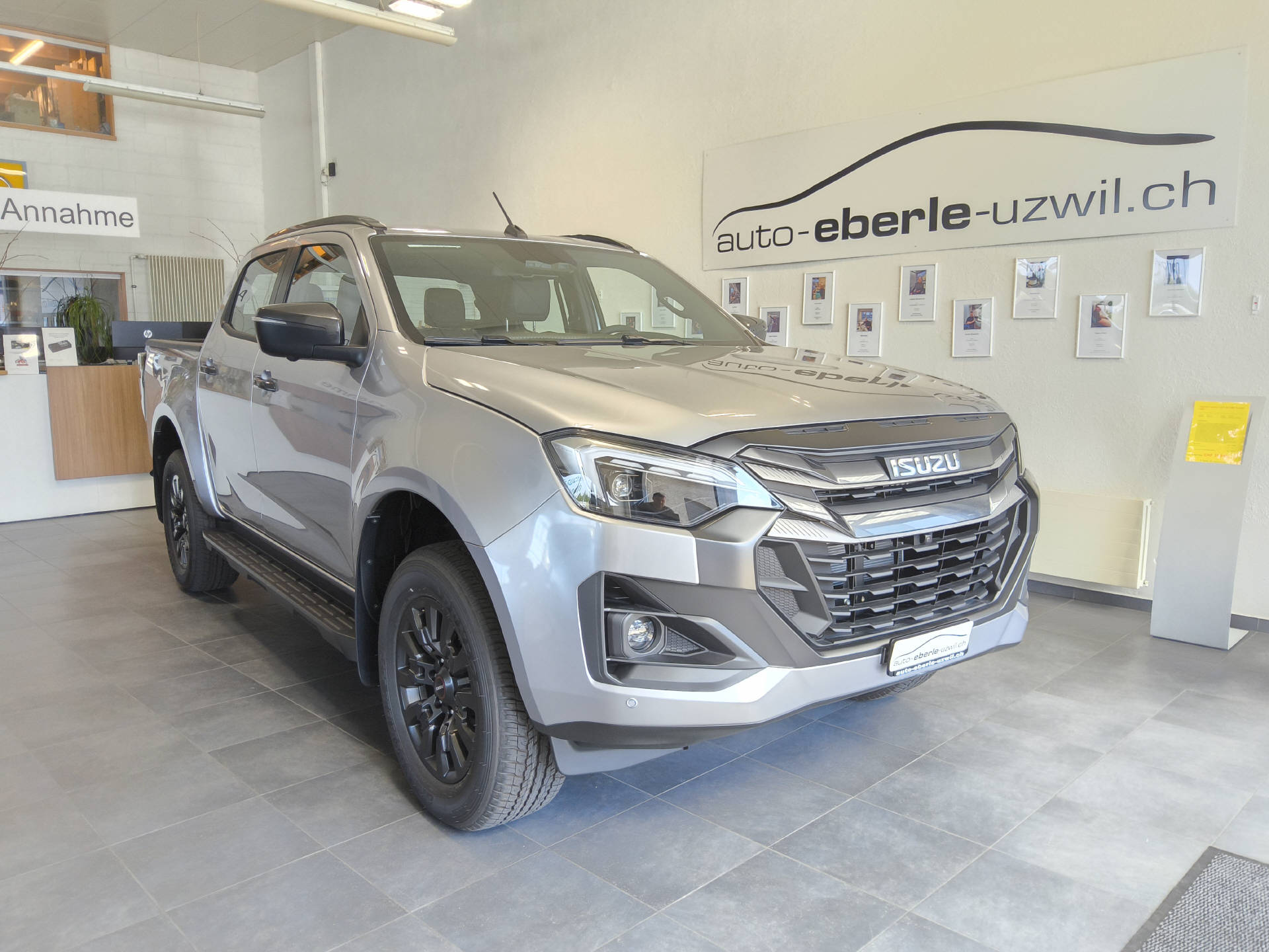 ISUZU D- Max Nitro Sport 2.2 Liter-image-3