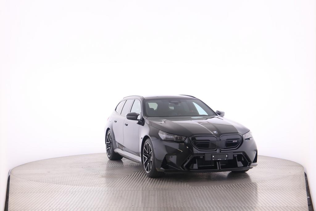 BMW M5 xDrive Touring-image-15