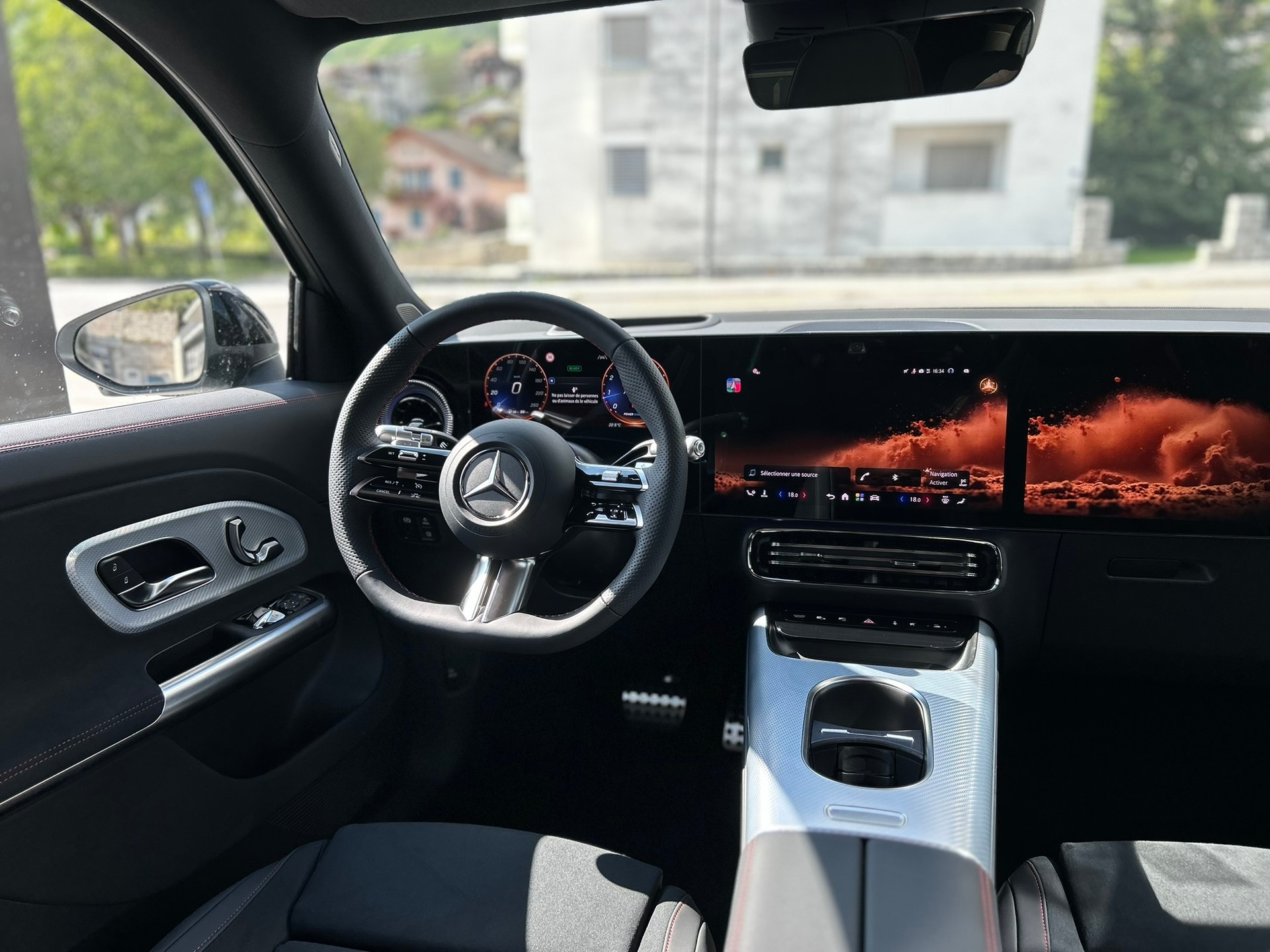 MERCEDES-BENZ GLB 220 4Matic AMG Line 8G-Tronic-image-9