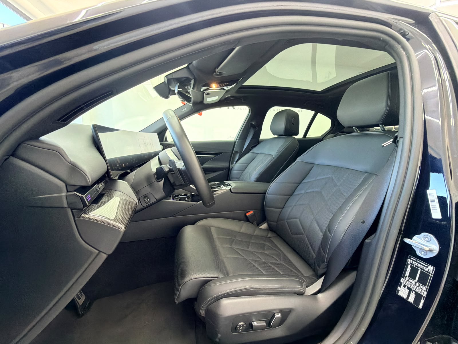 BMW 520i 48V M Sport Steptronic | Panorama | Vollausstattung | Garantie |-image-20