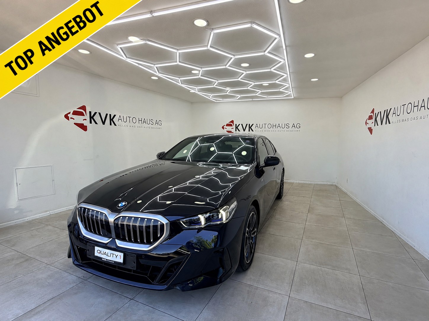 BMW 520i 48V M Sport Steptronic | Panorama | Vollausstattung | Garantie |-image-0