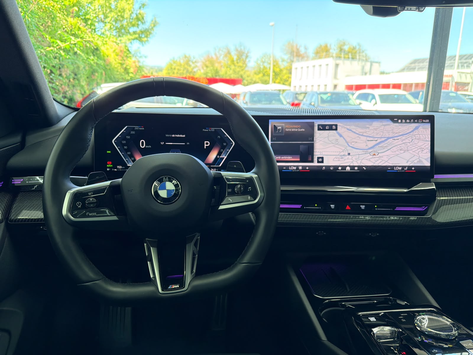 BMW 520i 48V M Sport Steptronic | Panorama | Vollausstattung | Garantie |-image-12
