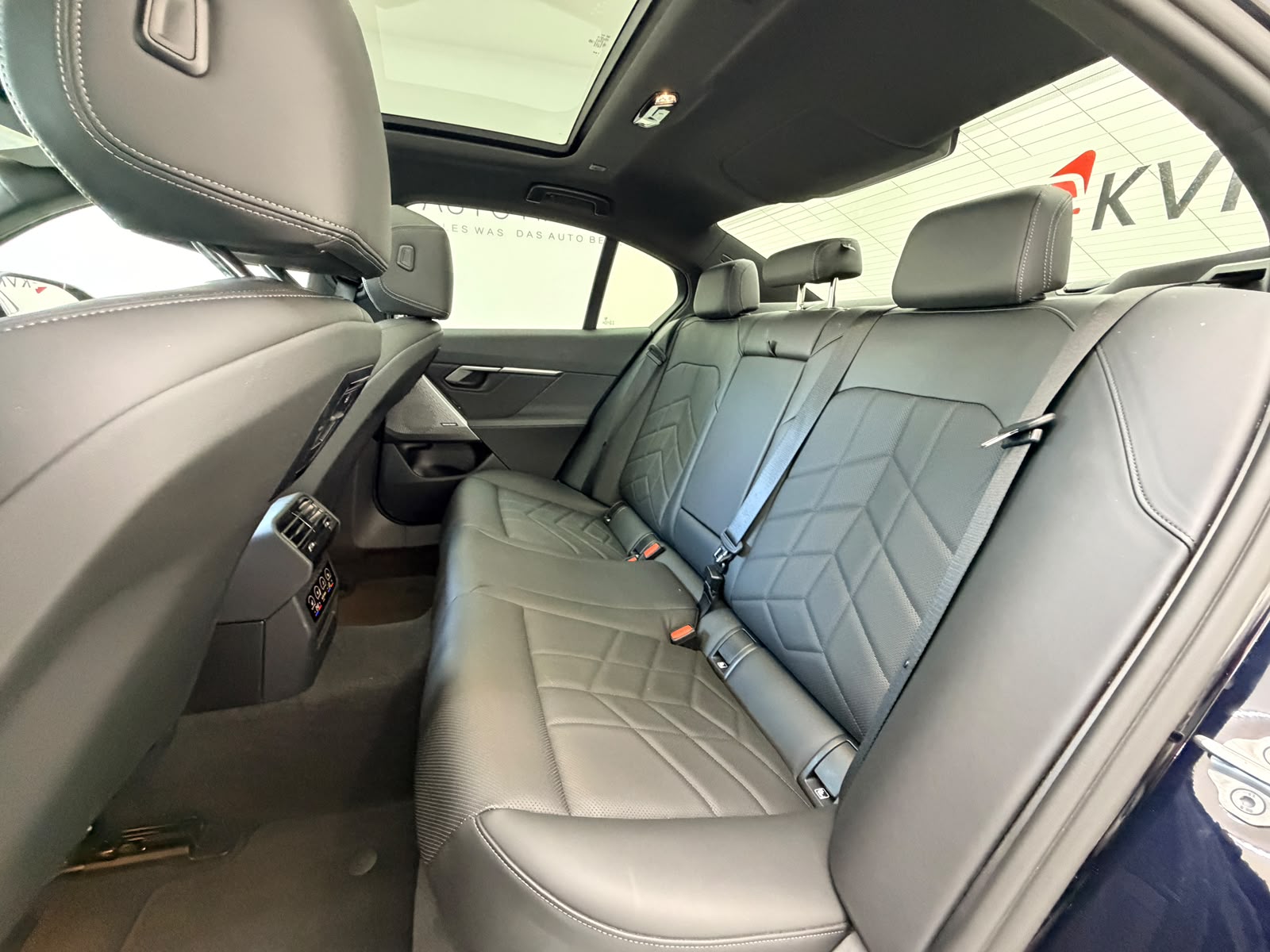 BMW 520i 48V M Sport Steptronic | Panorama | Vollausstattung | Garantie |-image-23