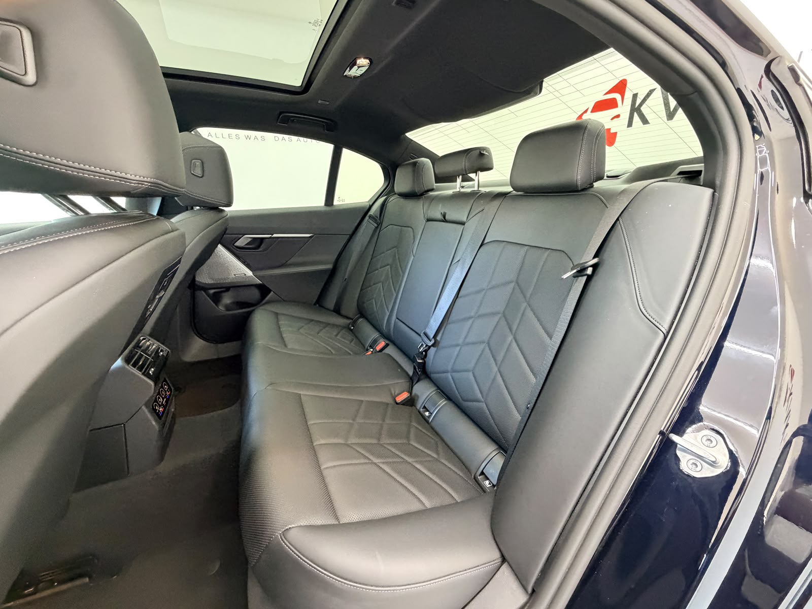 BMW 520i 48V M Sport Steptronic | Panorama | Vollausstattung | Garantie |-image-24