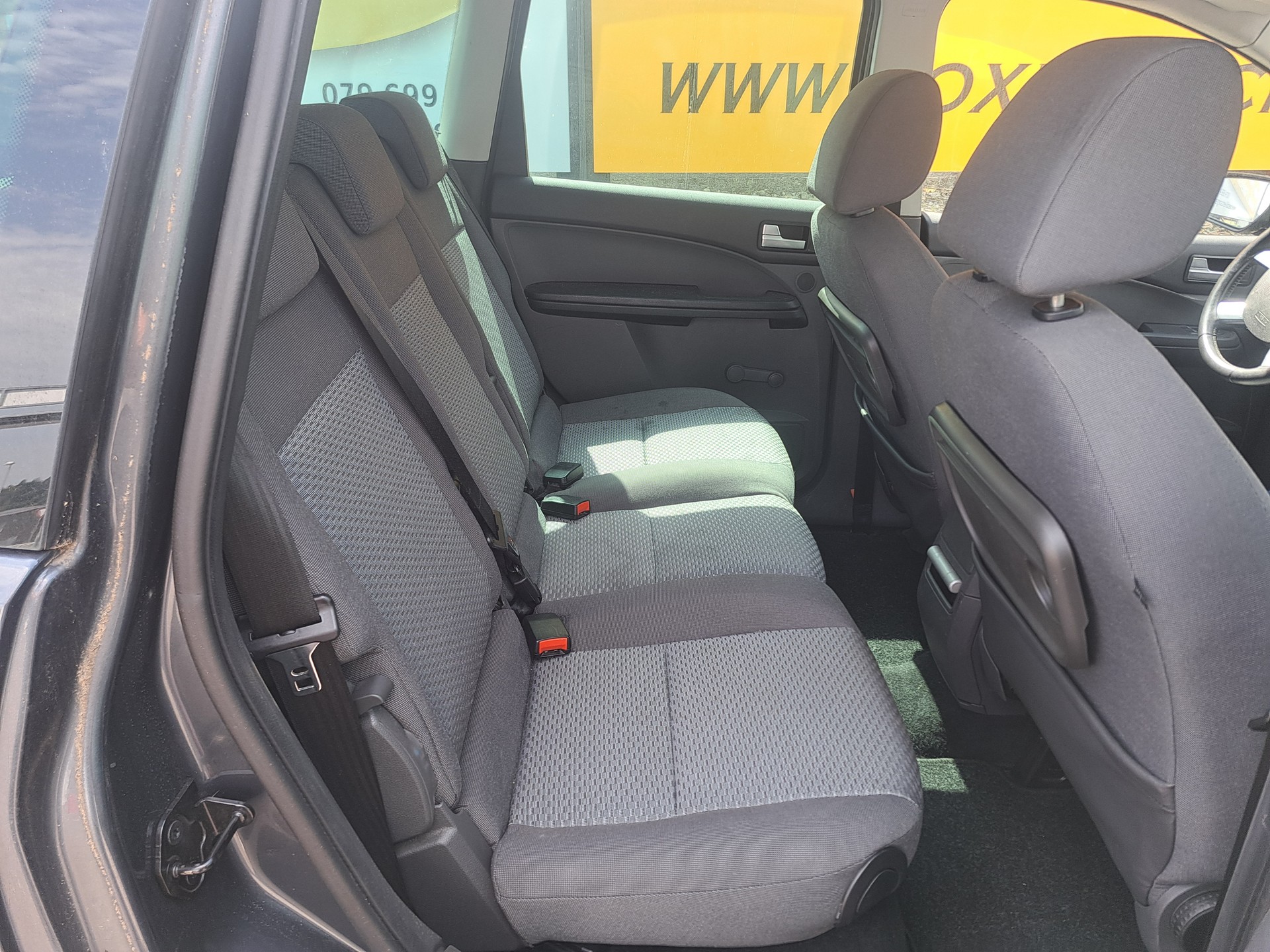 FORD C-Max 1.8 Ambiente-image-4