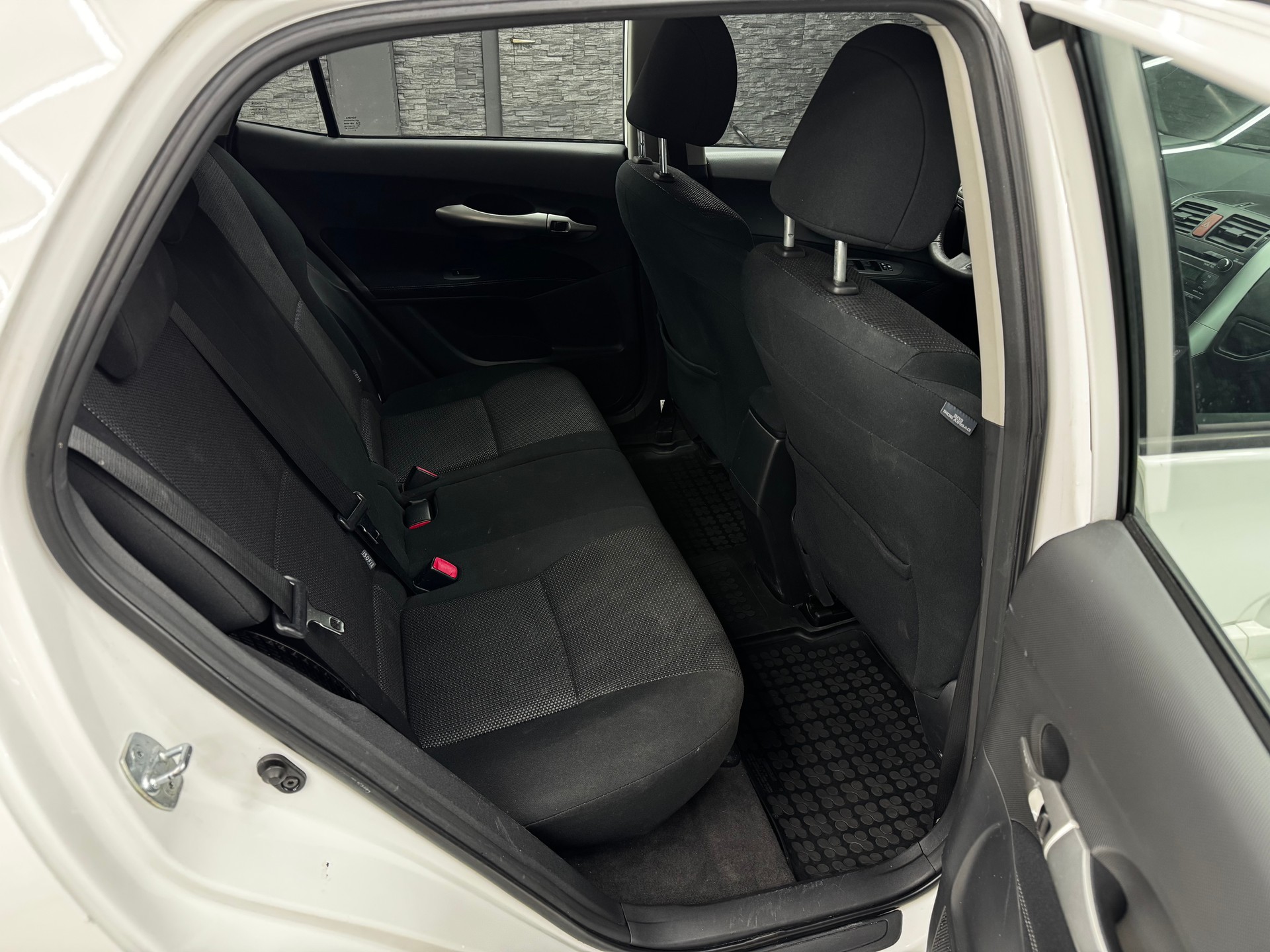 TOYOTA Auris 1.8 16V HSD Linea Luna-image-12