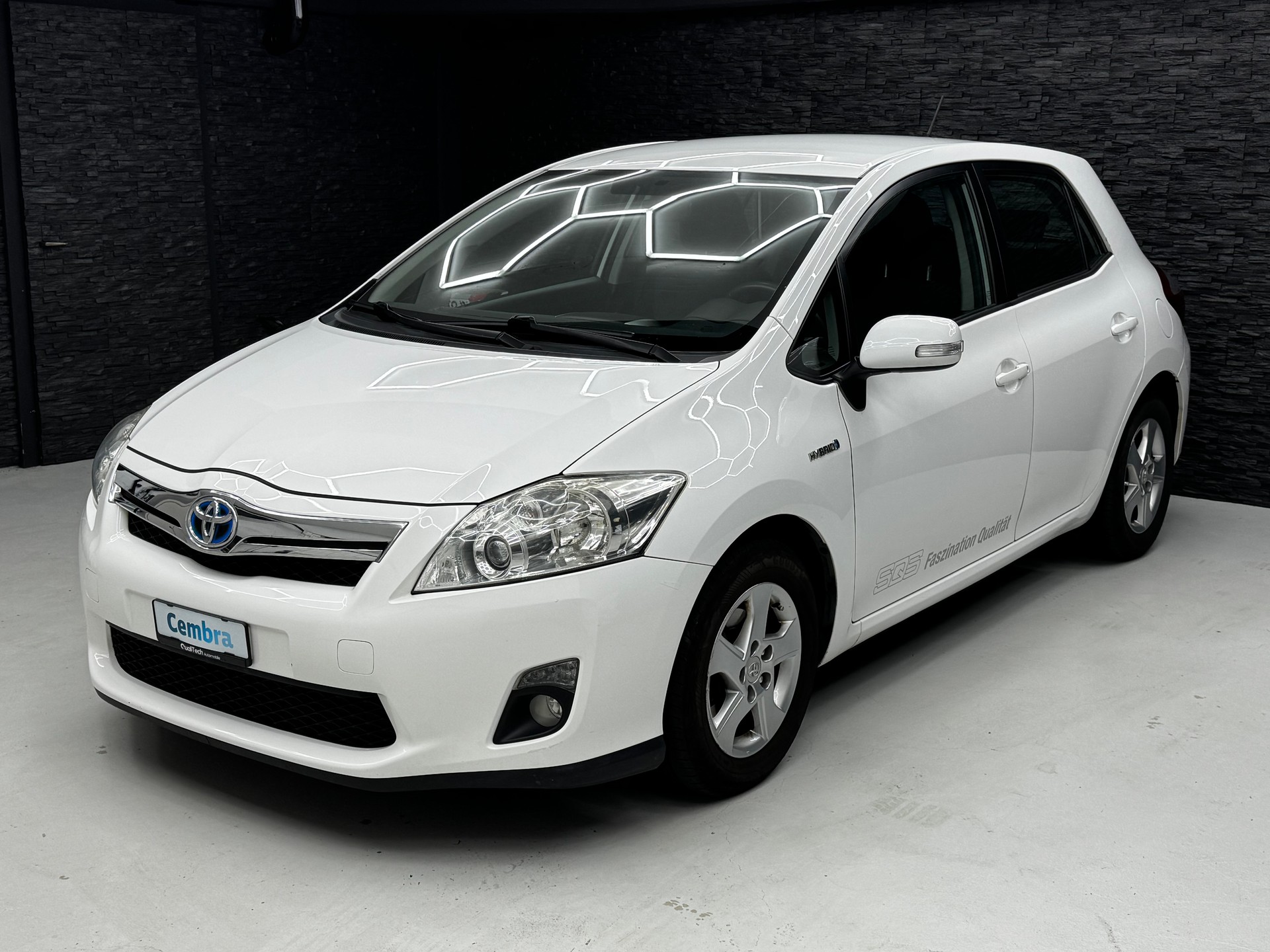 TOYOTA Auris 1.8 16V HSD Linea Luna-image-0