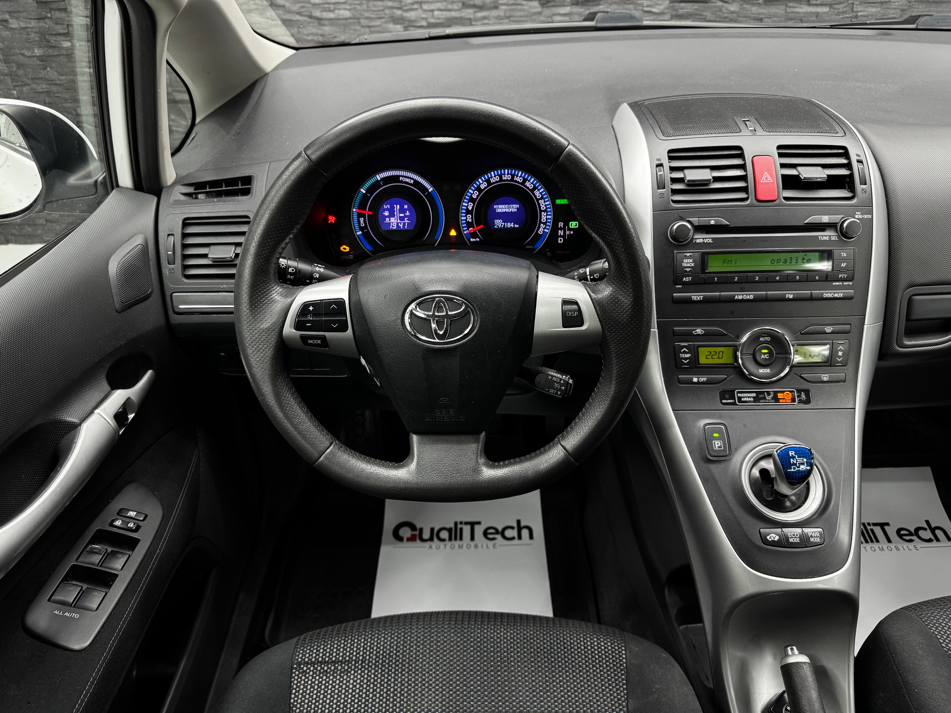 TOYOTA Auris 1.8 16V HSD Linea Luna-image-11