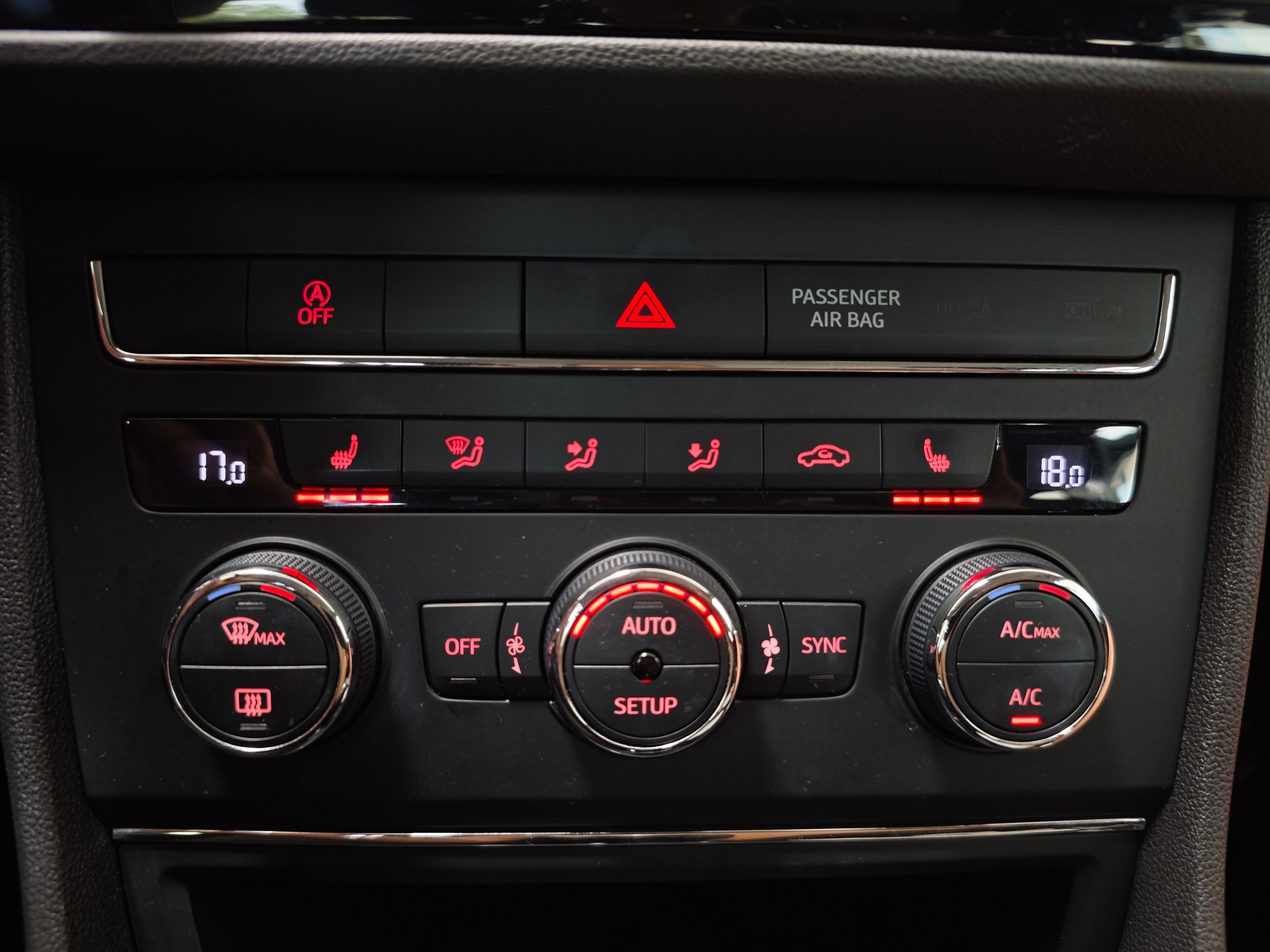 SEAT Leon 1.4 TSI Style-image-18