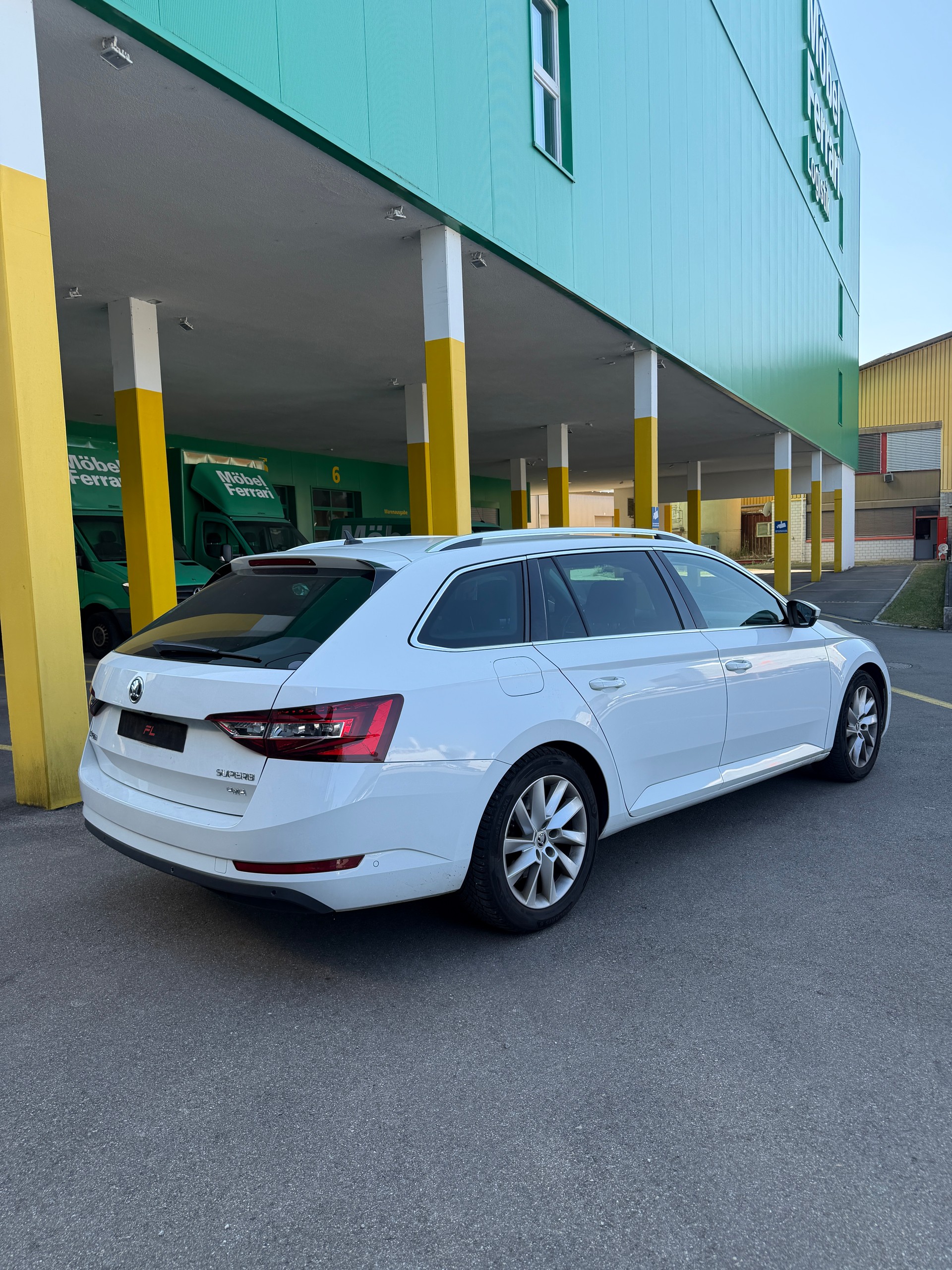SKODA Superb Combi 2.0 TDi Style 4x4 DSG-image-6