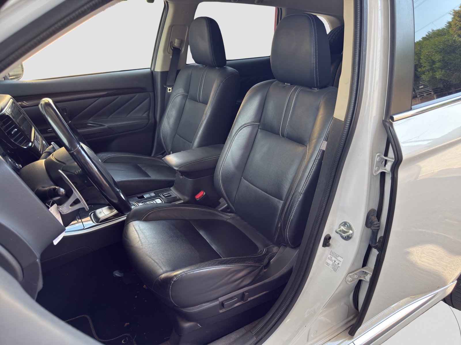 MITSUBISHI Outlander 2.0 PHEV Diamond Annivers. 4WD Automatic-image-13