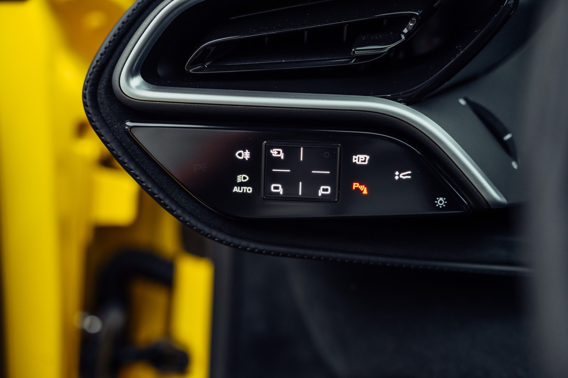 FERRARI 296 GTB Giallo Modena-image-10