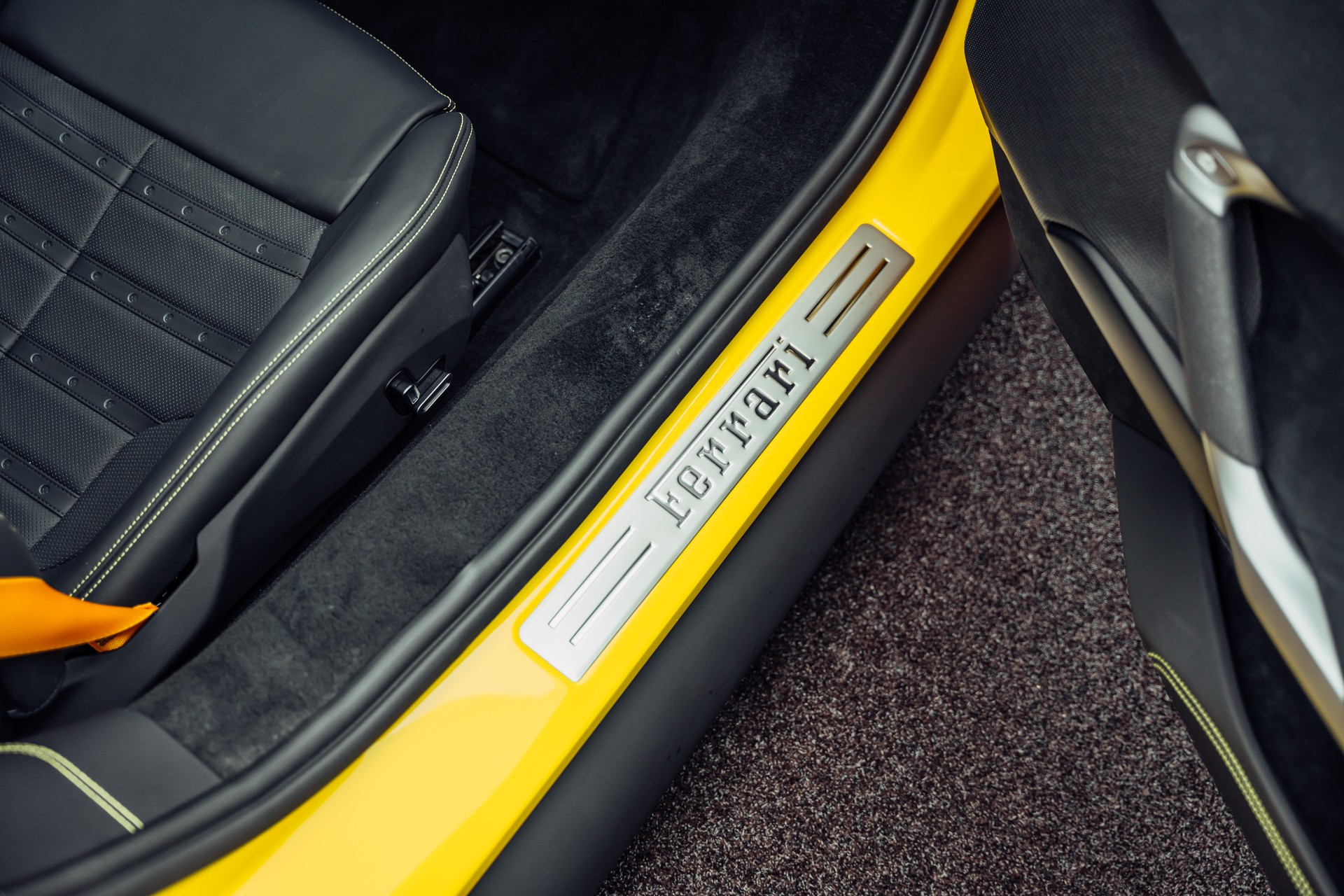FERRARI 296 GTB Giallo Modena-image-19