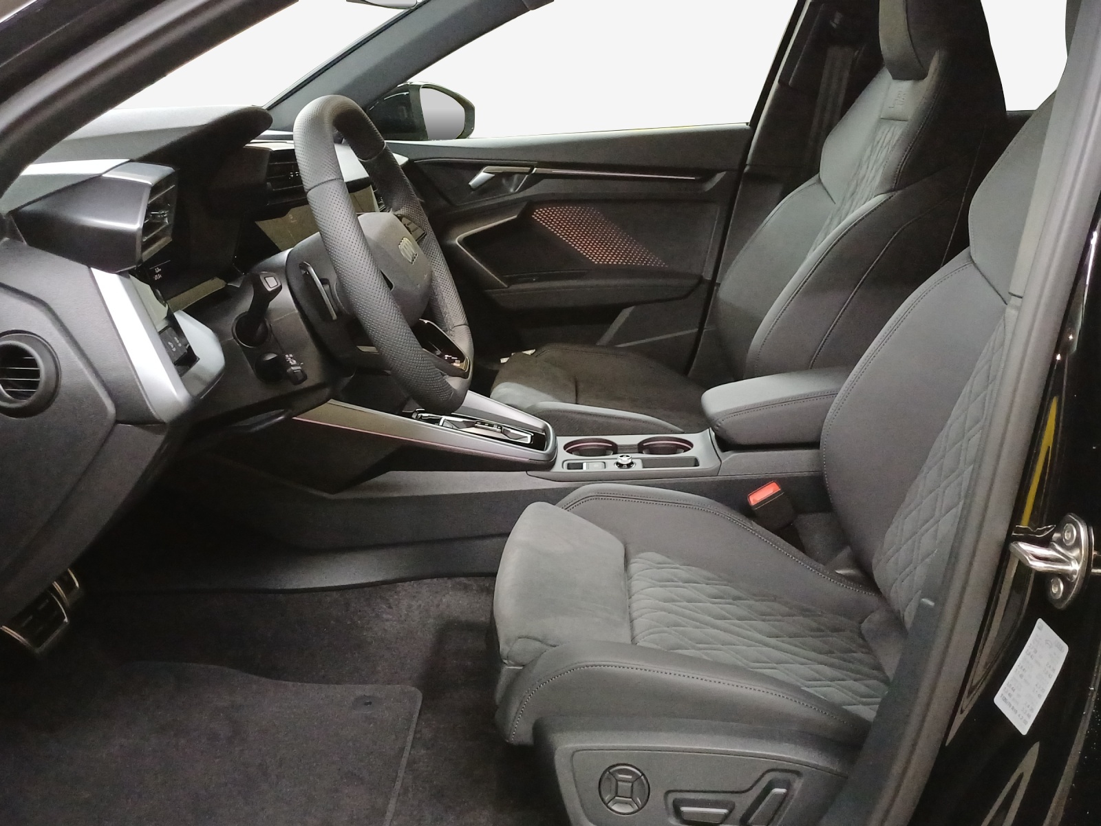 AUDI RS3 Limousine 2.5 TSI quattro S-tronic-image-7
