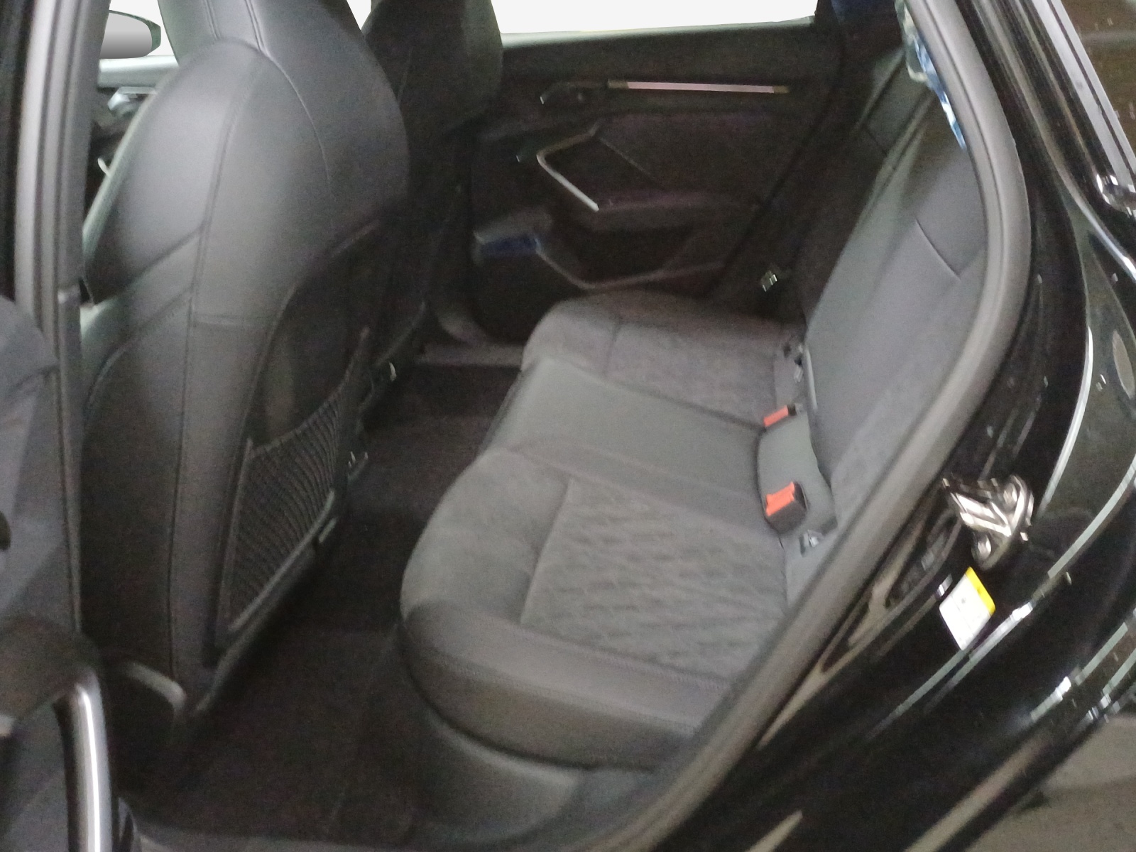 AUDI RS3 Limousine 2.5 TSI quattro S-tronic-image-11