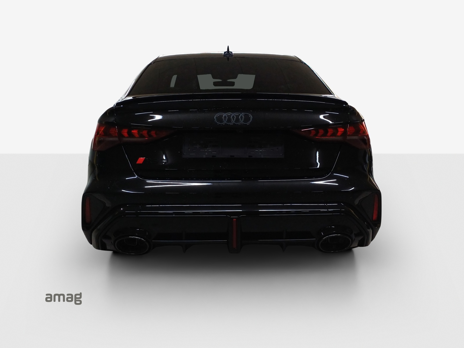 AUDI RS3 Limousine 2.5 TSI quattro S-tronic-showroom-element-3