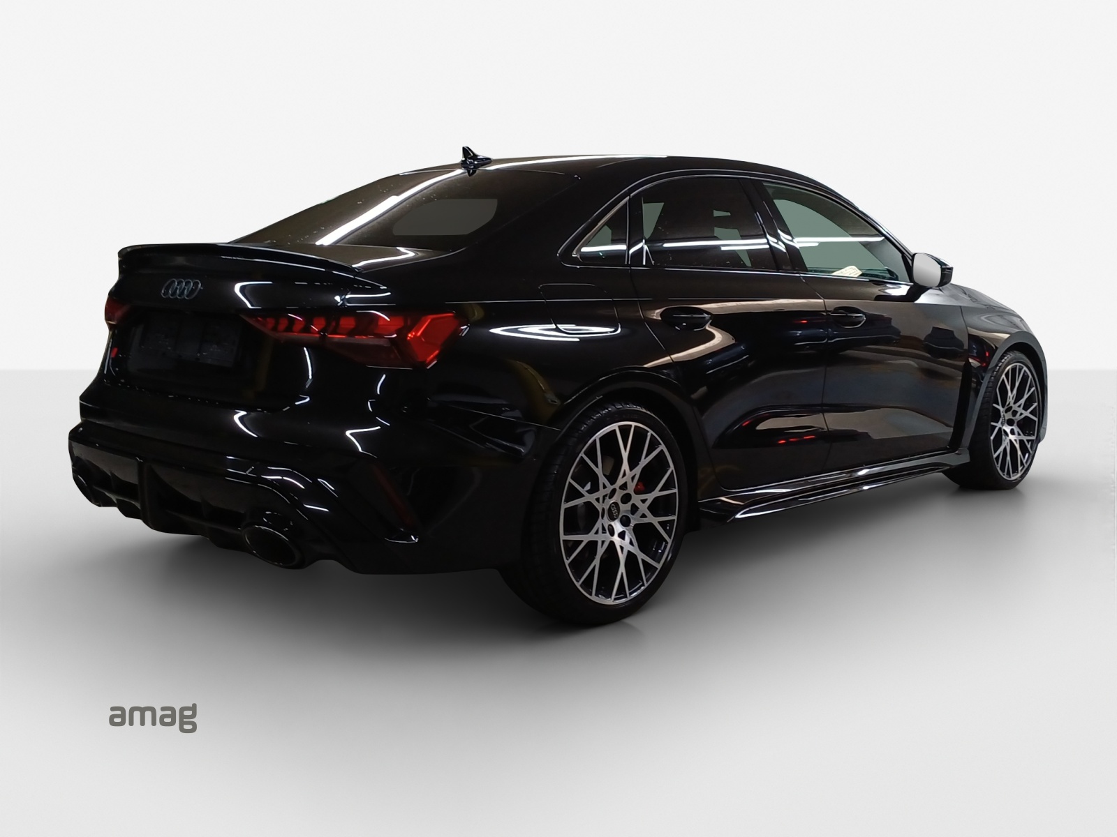 AUDI RS3 Limousine 2.5 TSI quattro S-tronic-image-4