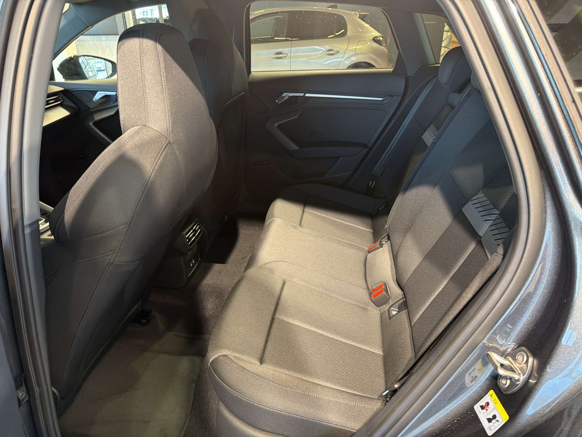 AUDI A3 Sportback 40 TFSi quattro S Line S-Tronic Automat-image-6
