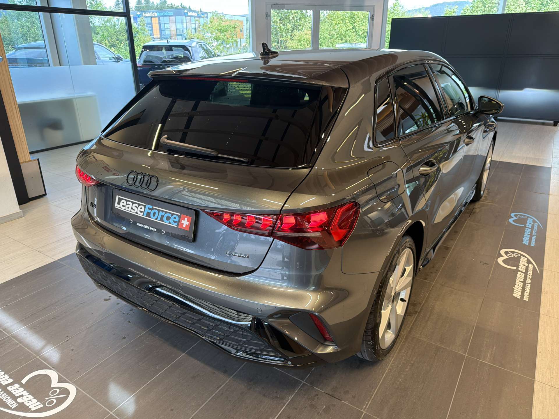 AUDI A3 Sportback 40 TFSi quattro S Line S-Tronic Automat-image-2