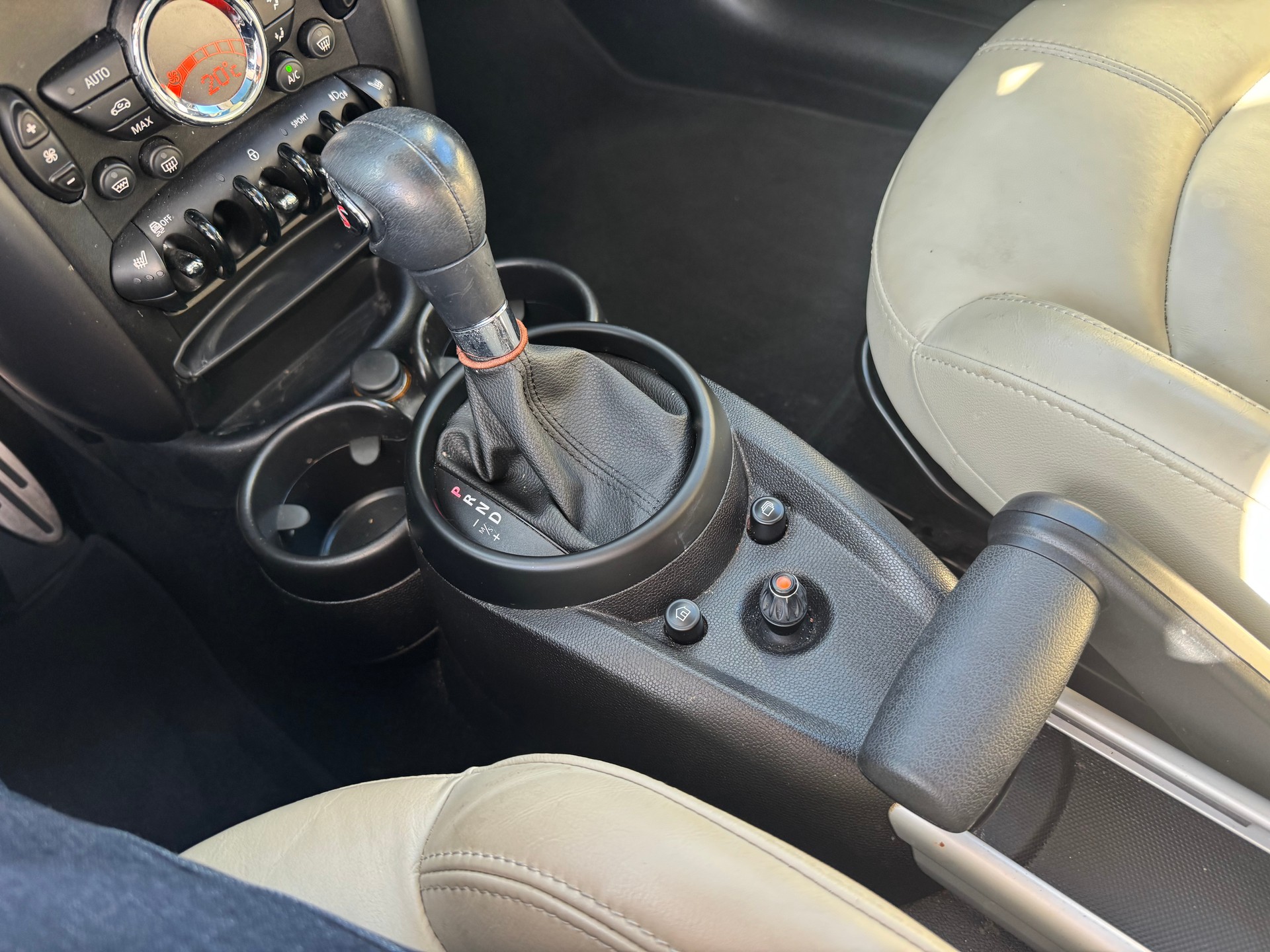 MINI Countryman Cooper S ALL4 Steptronic-image-18