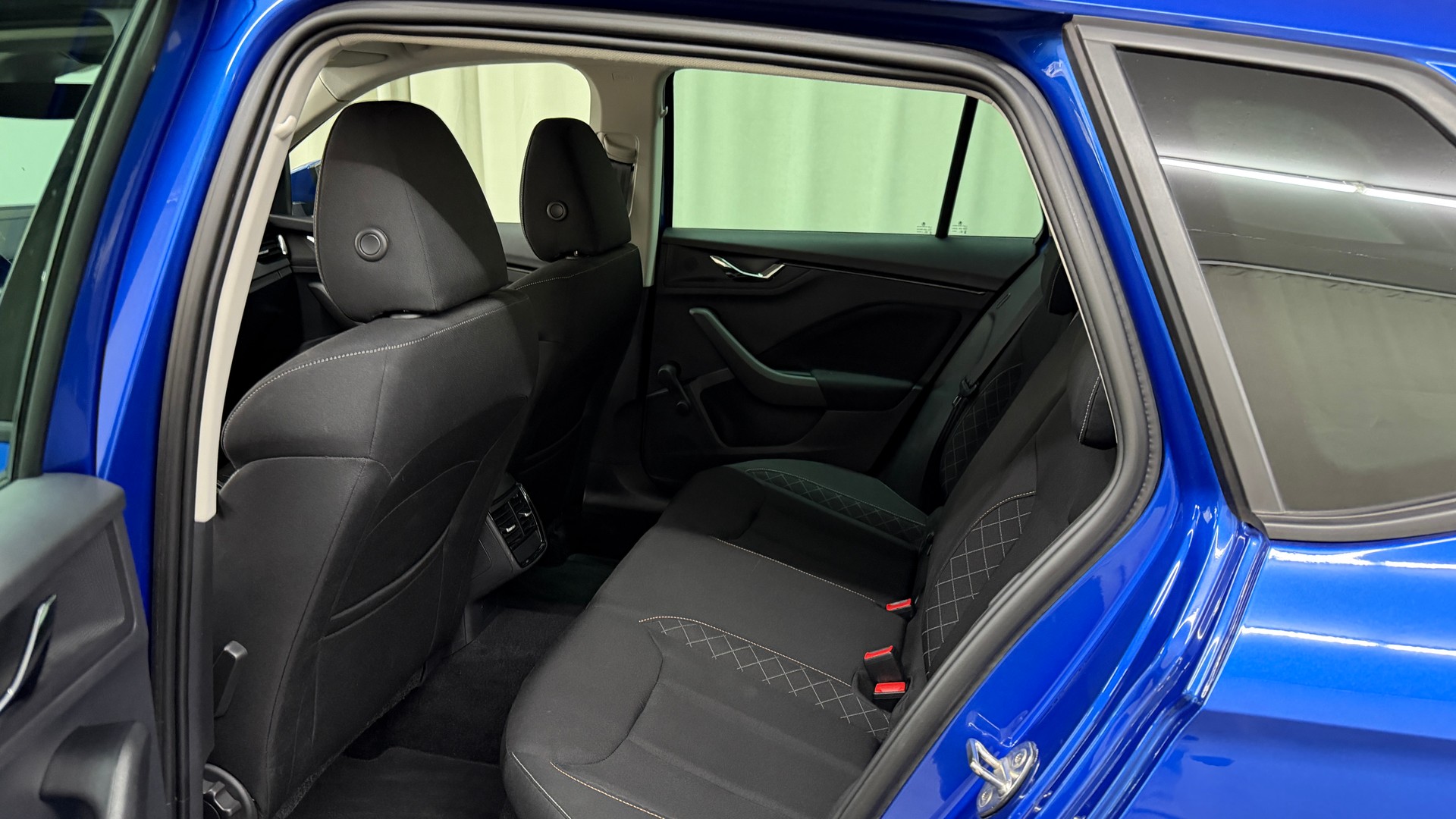 SKODA Kamiq 1.0 TSI Ambition DSG-image-12