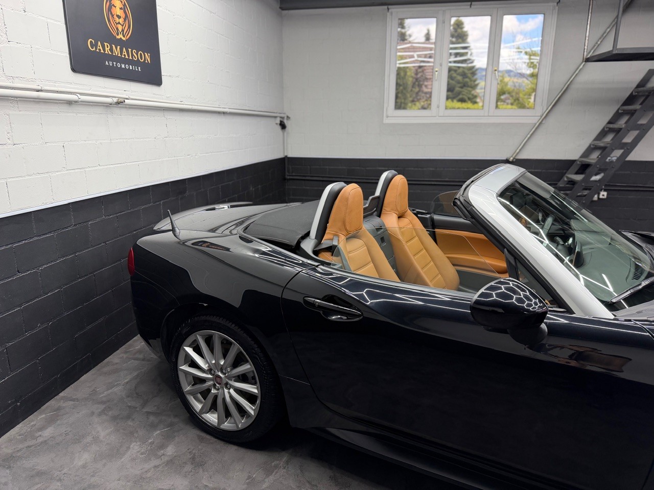FIAT 124 Spider 1.4 TB Lusso | Rückfahrkamera | Cabrio - ideales Sommerfahrzeug aus 1. Hand-image-4