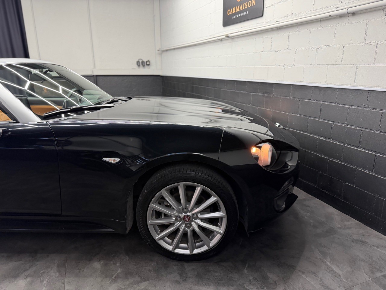 FIAT 124 Spider 1.4 TB Lusso | Rückfahrkamera | Cabrio - ideales Sommerfahrzeug aus 1. Hand-image-9
