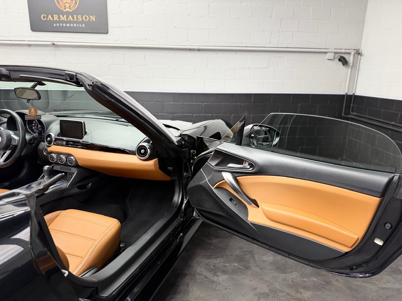 FIAT 124 Spider 1.4 TB Lusso | Rückfahrkamera | Cabrio - ideales Sommerfahrzeug aus 1. Hand-image-16