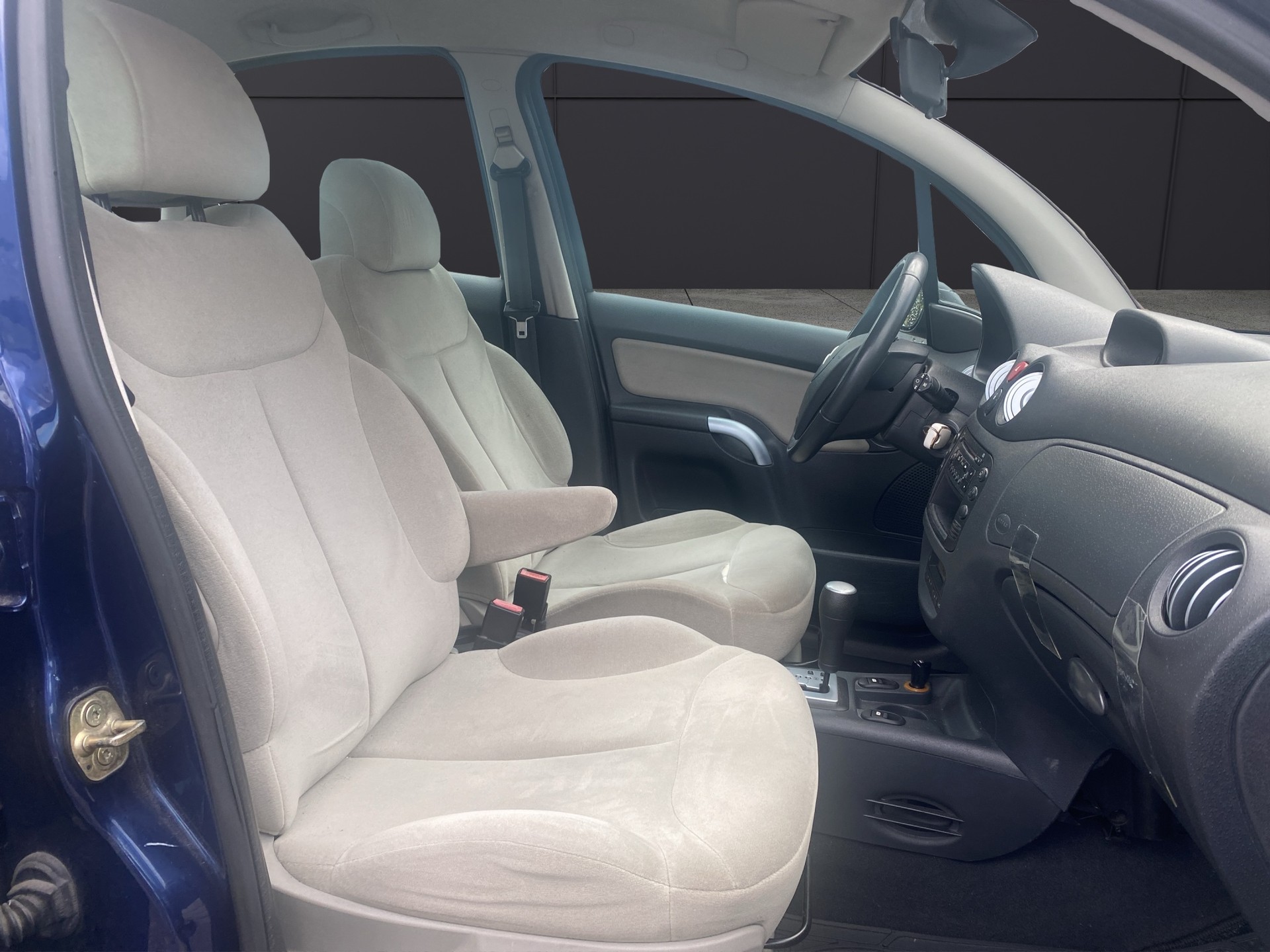 CITROEN C3 1.4i Exclusive-image-14