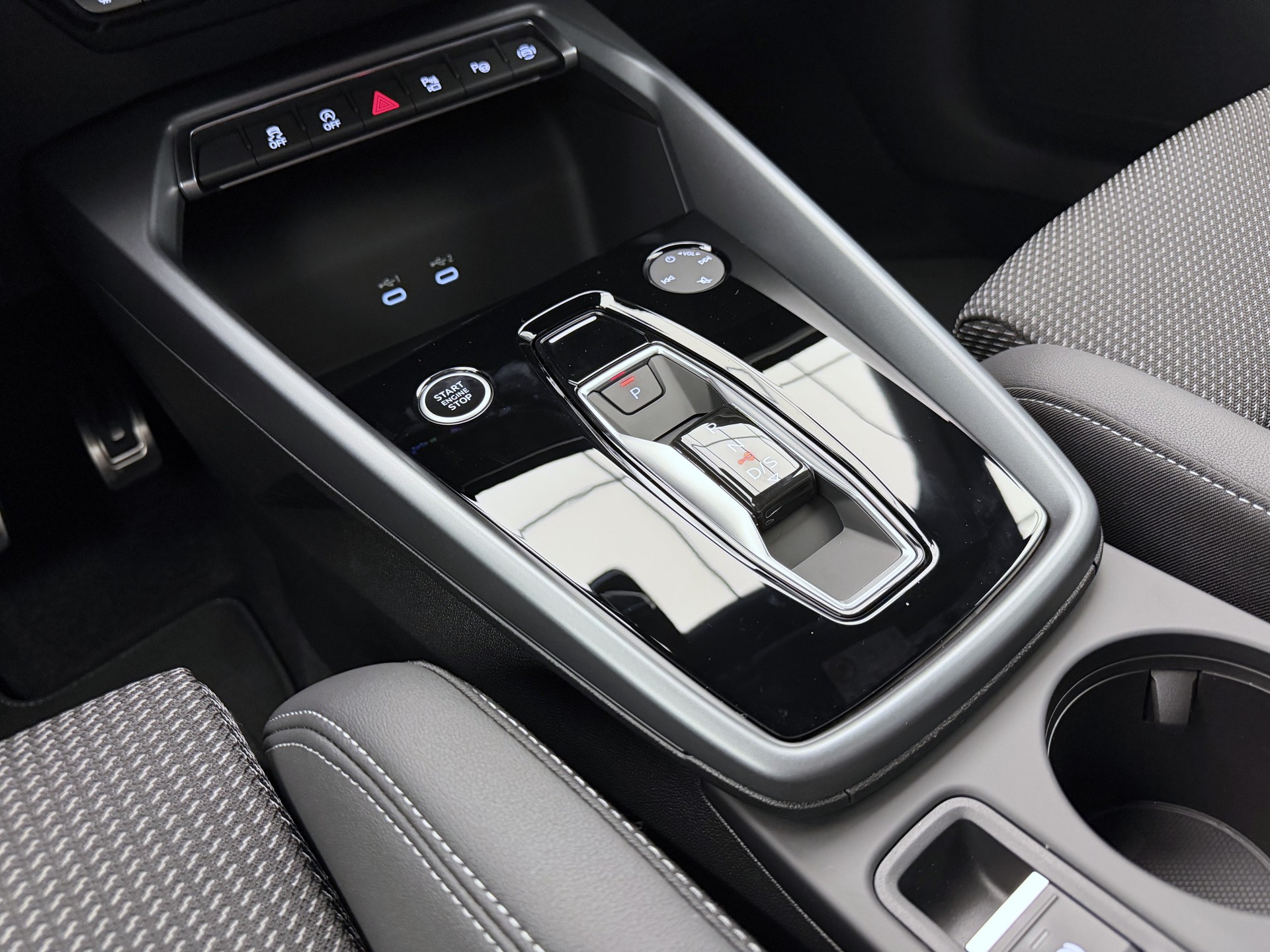 AUDI A3 Sportback TFSI 110 kW Attraction S tronic-image-13