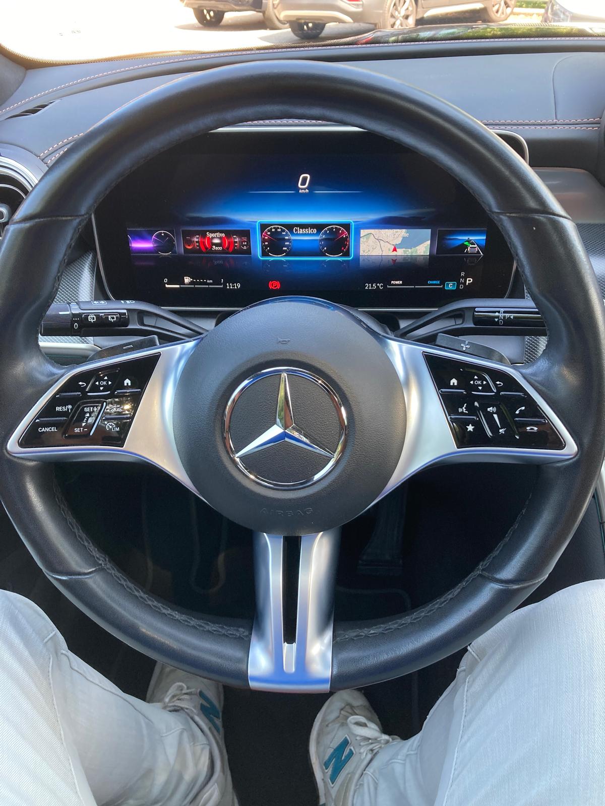 MERCEDES-BENZ GLC 200 4Matic 9G-Tronic-image-18