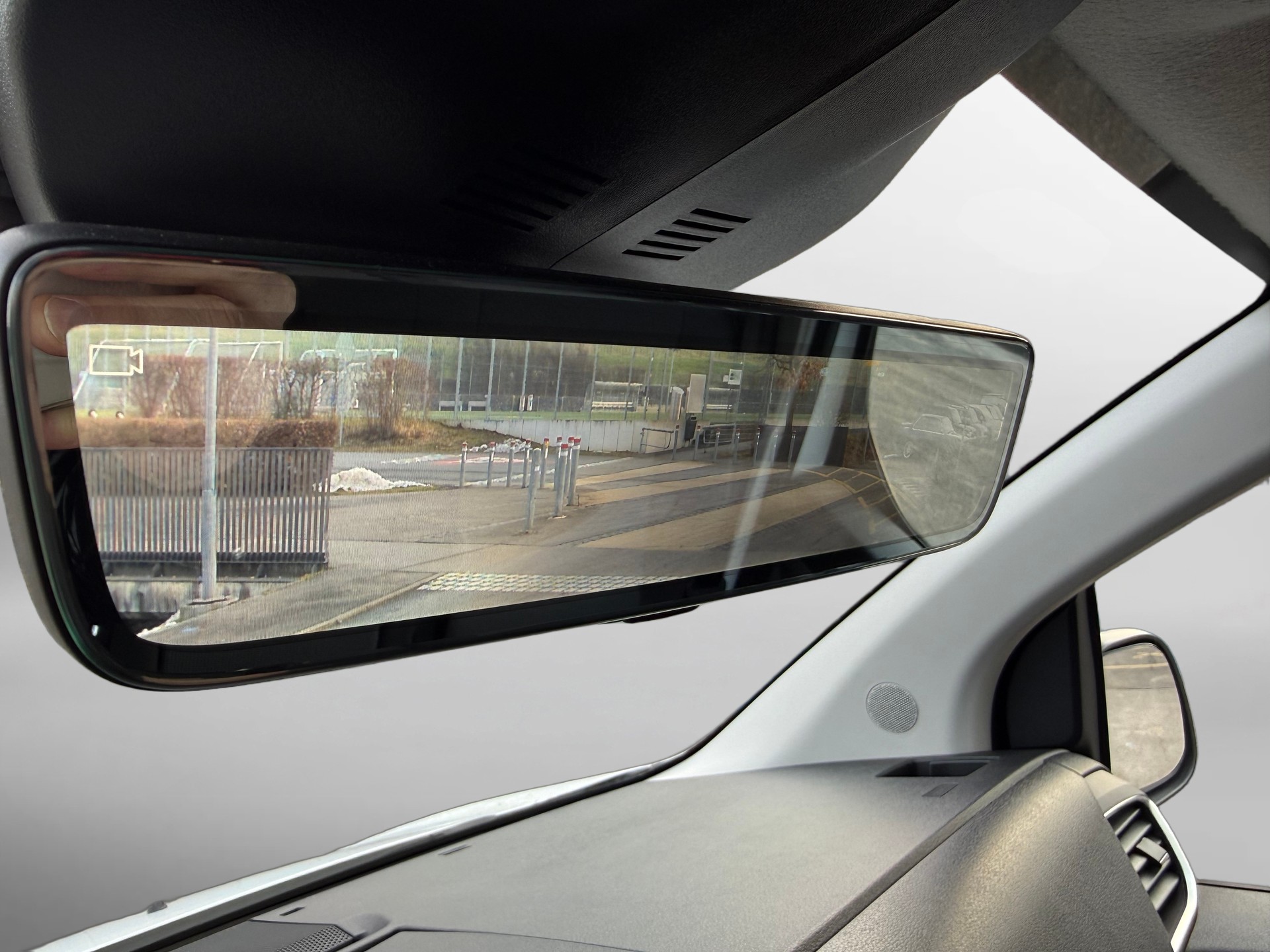PEUGEOT Expert 2.0 BlueHDi 145 S&S Long EAT8 mit Standheizung-image-11
