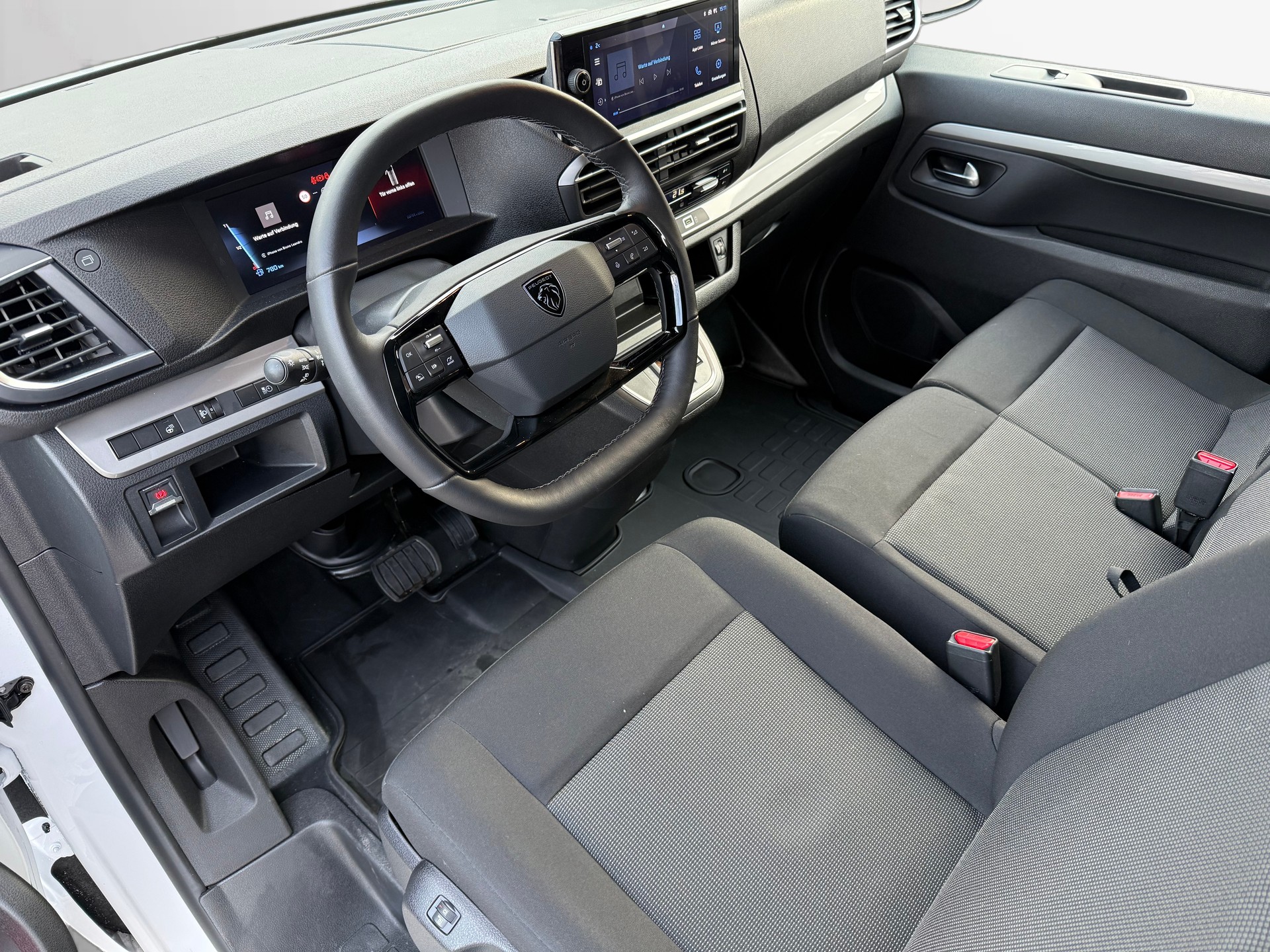 PEUGEOT Expert 2.0 BlueHDi 145 S&S Long EAT8 mit Standheizung-image-6