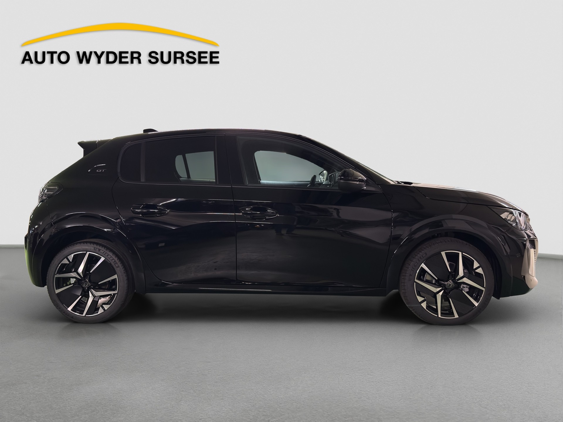 PEUGEOT 208 1.2 Hybrid 145 GT Exclusive-image-6