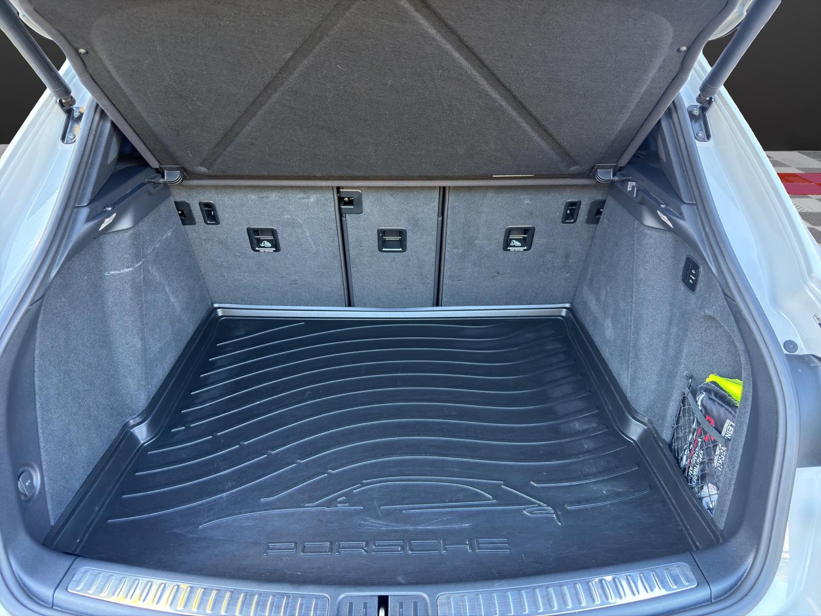 PORSCHE Macan S PDK-image-16