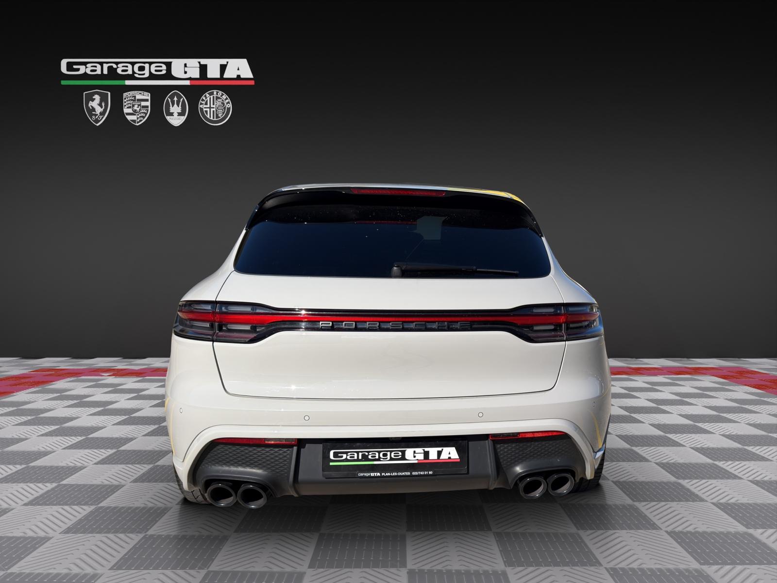 PORSCHE Macan S PDK-showroom-element-3