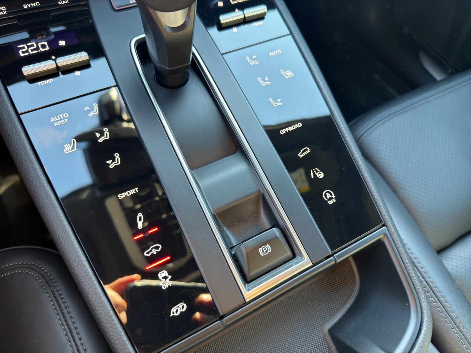 PORSCHE Macan S PDK-image-11