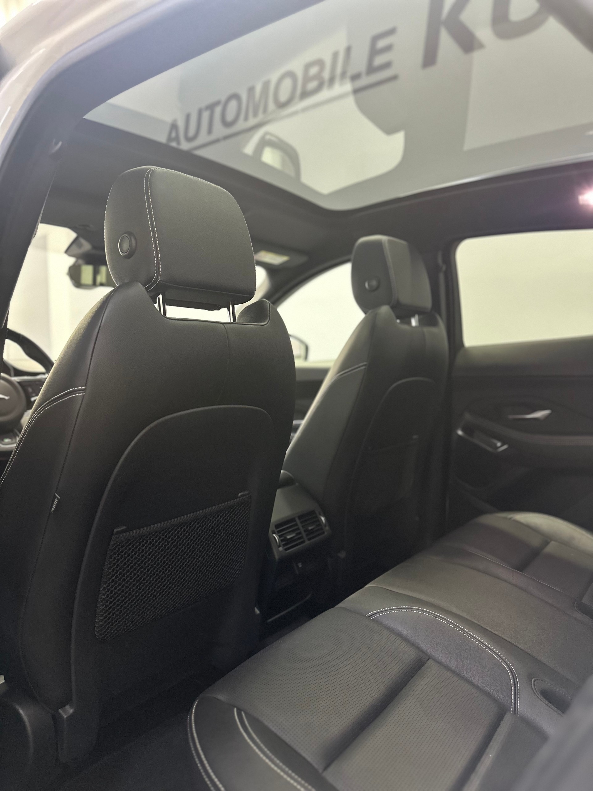 JAGUAR E-Pace 2.0 P250 R-Dynamic SE AWD Automatik-image-14