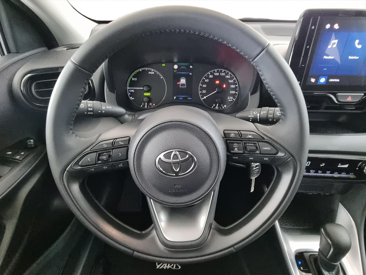 TOYOTA Yaris 1.5 Hybrid Active-image-8