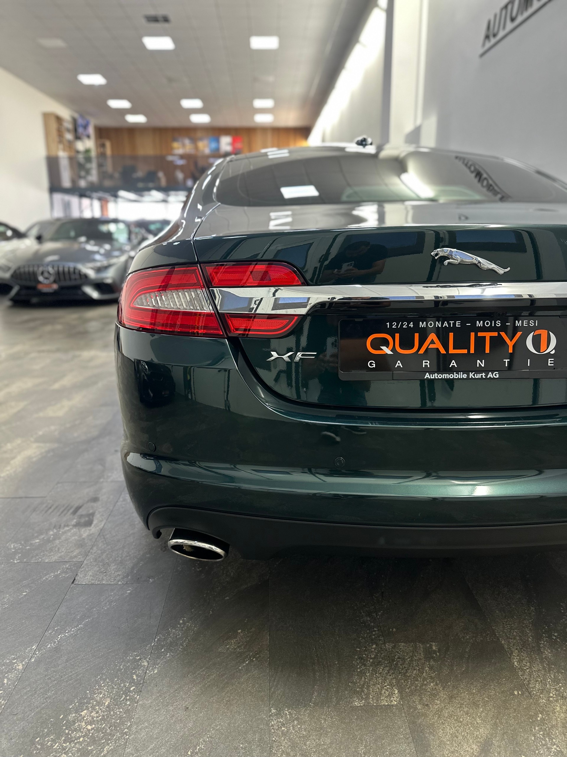 JAGUAR XF 3.0d V6 Luxury-image-5